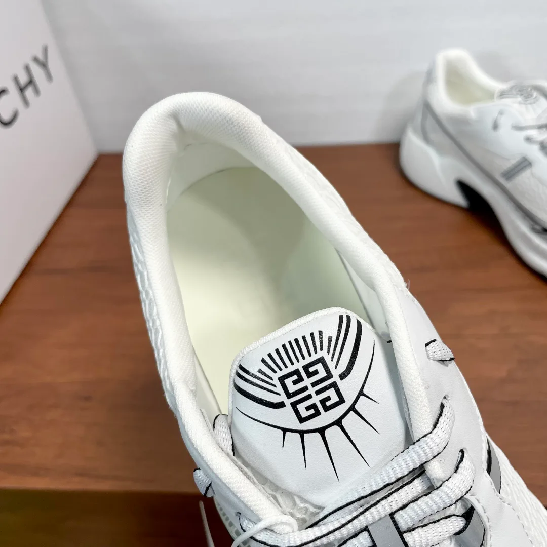 Men's Sneakers GIVENCHY 17307238