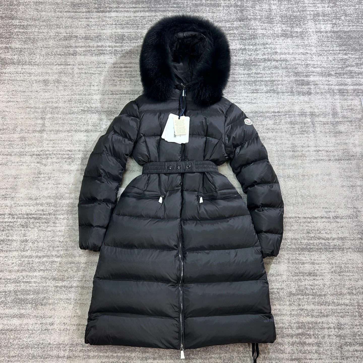 Women's Jackets And Down Jackets MONCLER 17892133