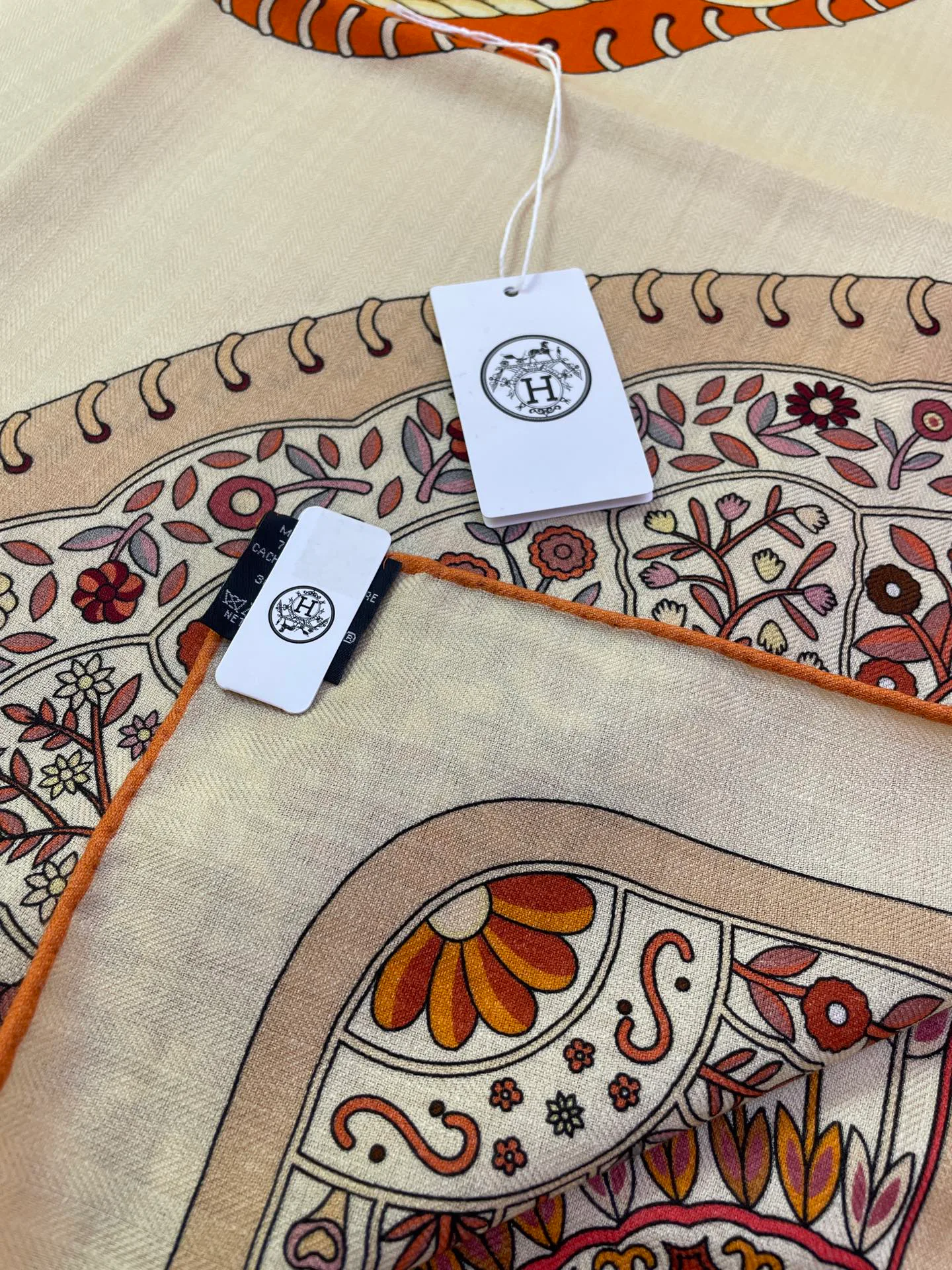 Scarves HERMES 17928315