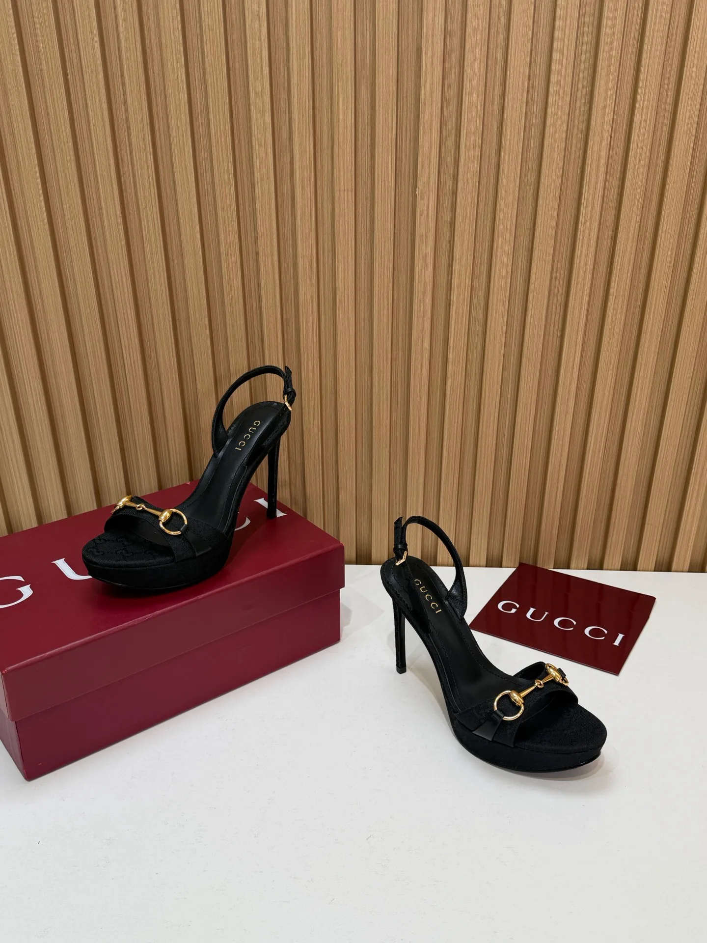 Women's Open-Toe Sandals GUCCI 18396268