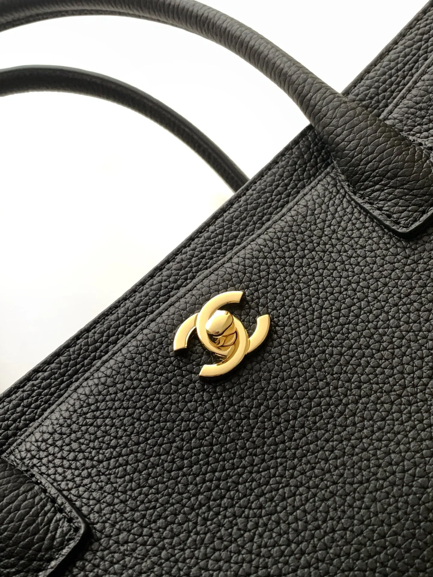 Women's Classic Handbags CHANEL 18057820