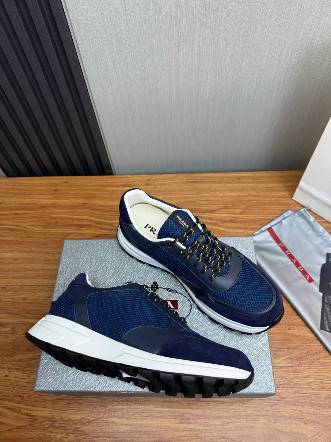 Men's Sneakers PRADA 17814117