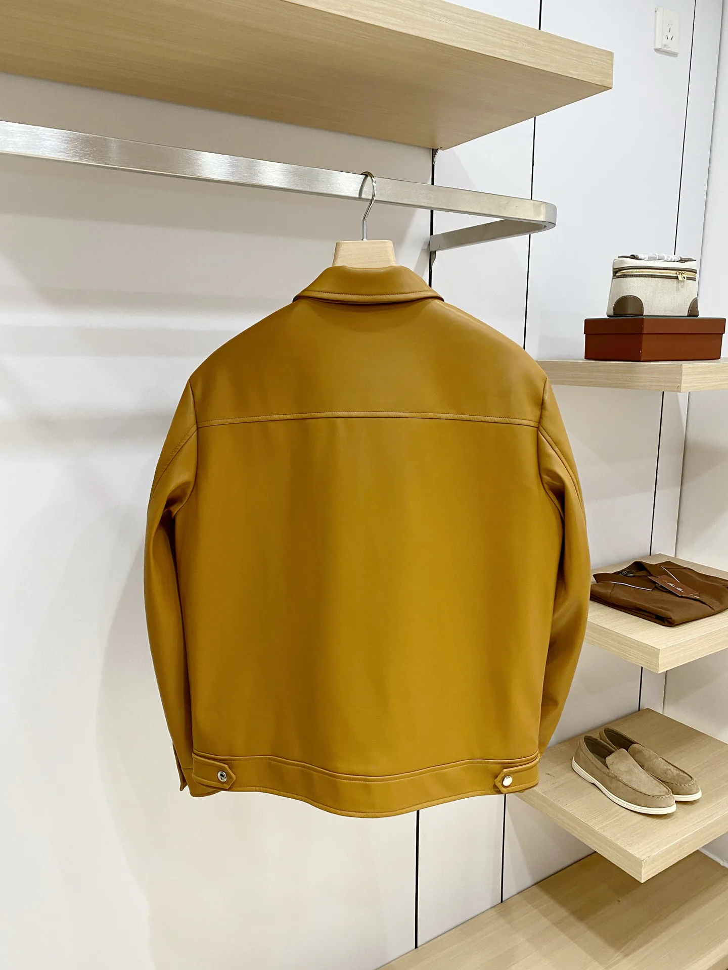 Men's Leather Jackets And Sheepskin Coats PRADA 18315651