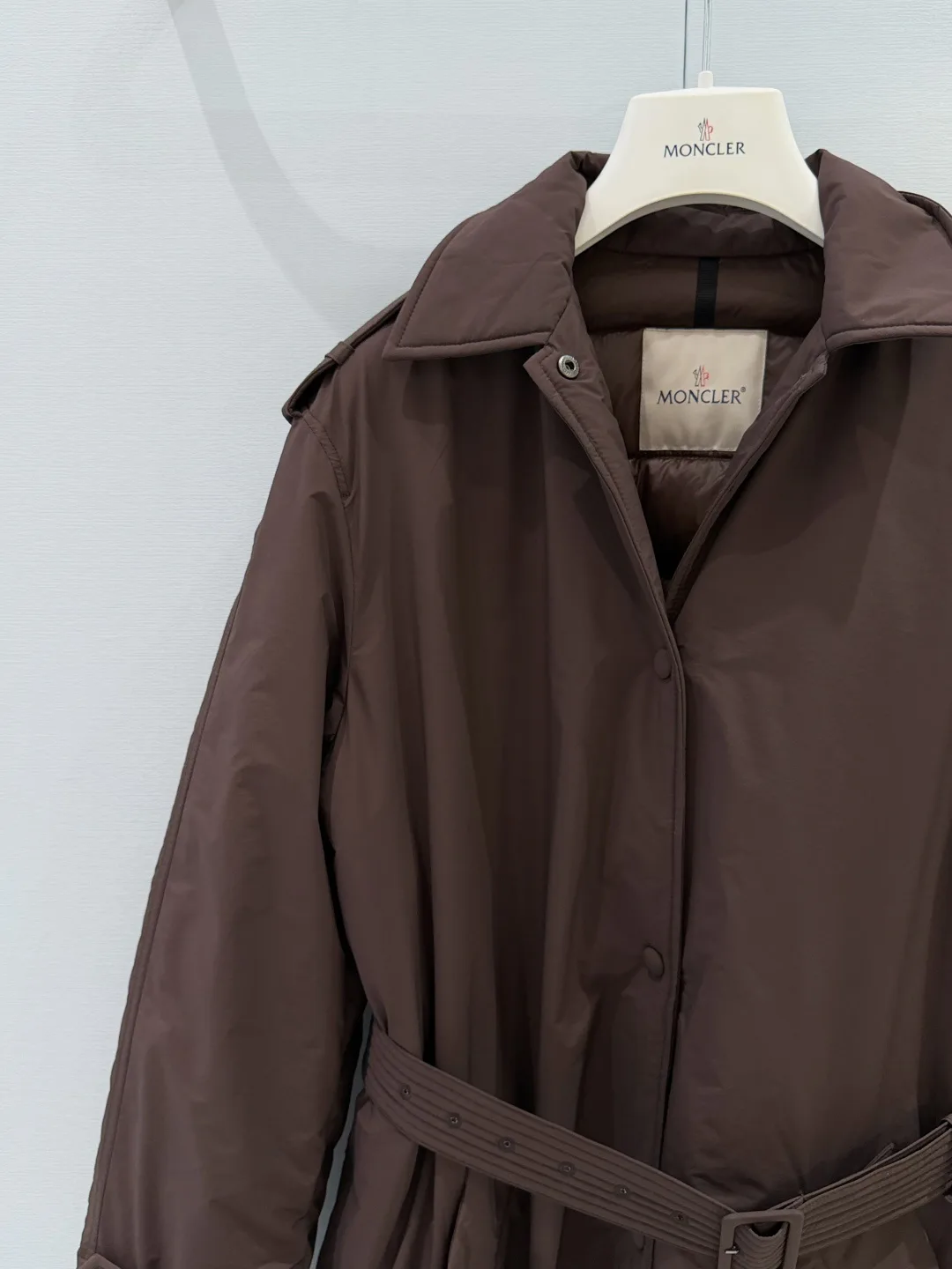 Women's Jackets And Down Jackets MONCLER 17906245
