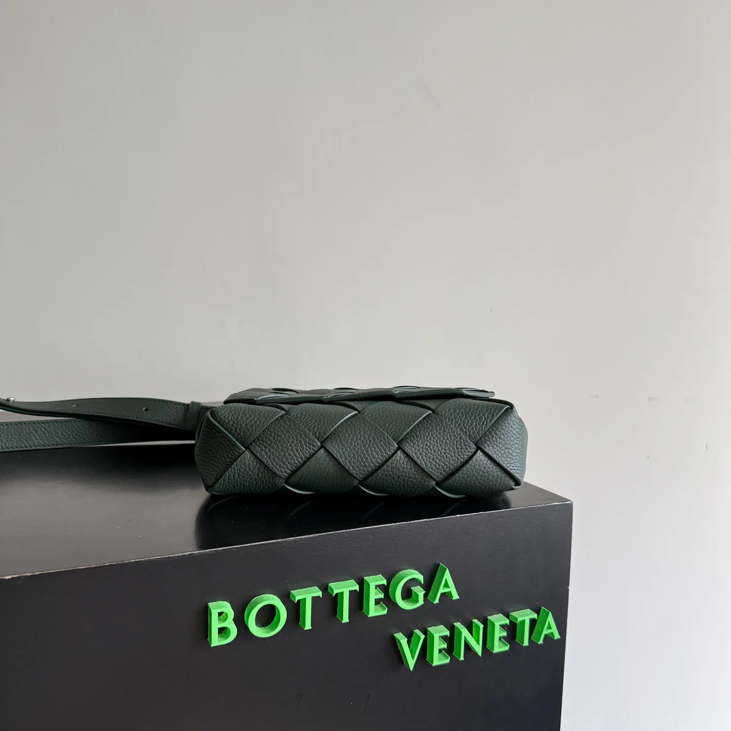 Women's Shoulder Bags BOTTEGA VENETA 18321495