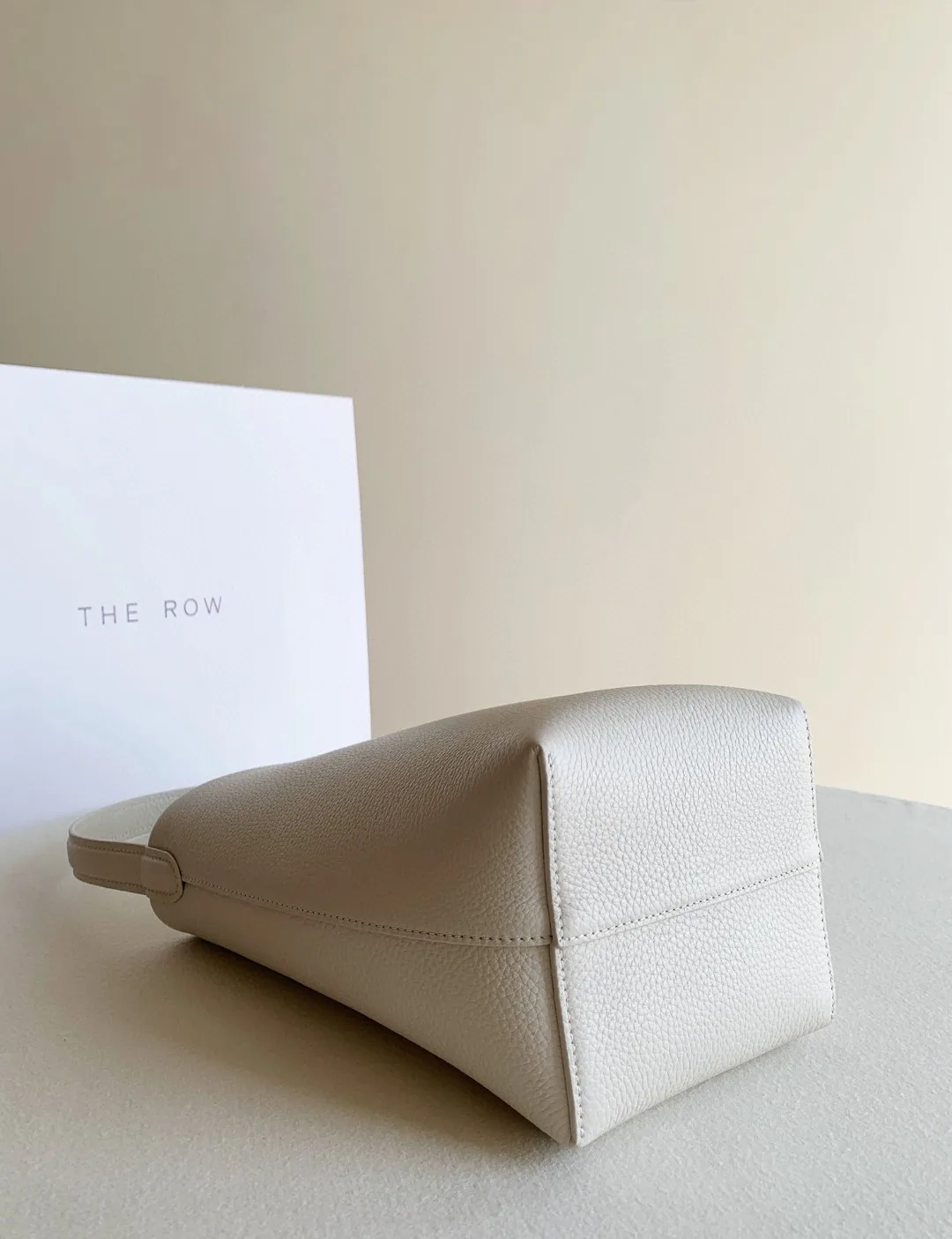 Women's Classic Handbags THE ROW 18070663