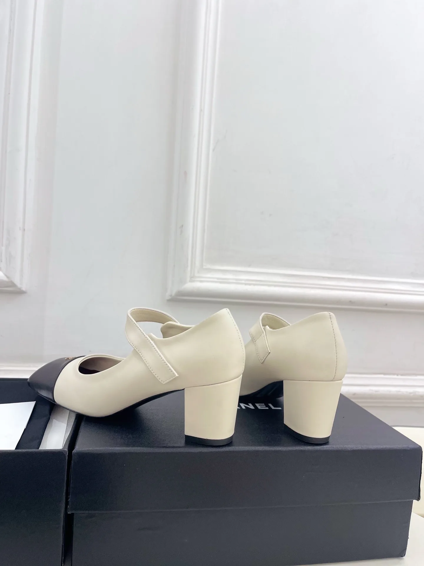 Women's Heels CHANEL 17810073