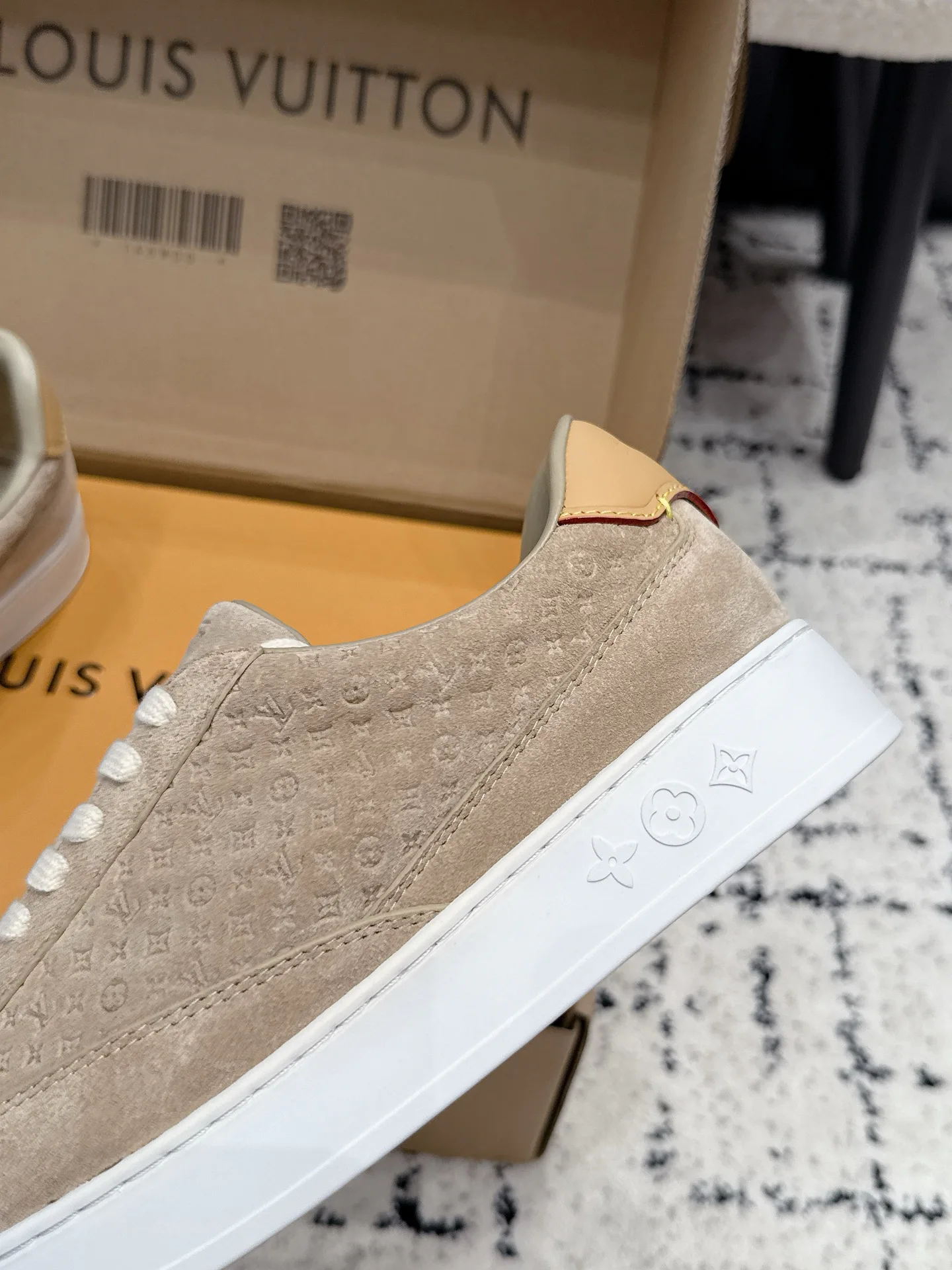 Men's Sneakers LOUIS VUITTON 17522825