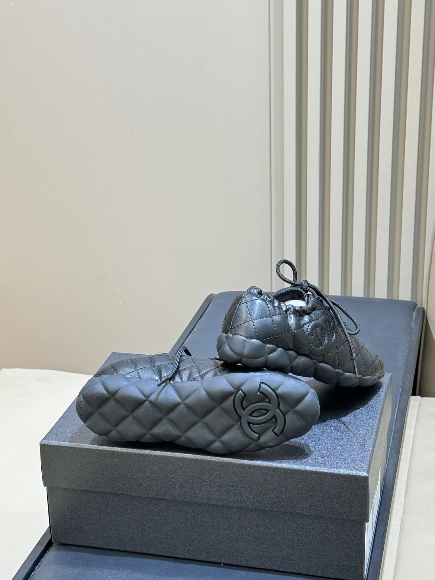 Women's Sneakers CHANEL 18072929