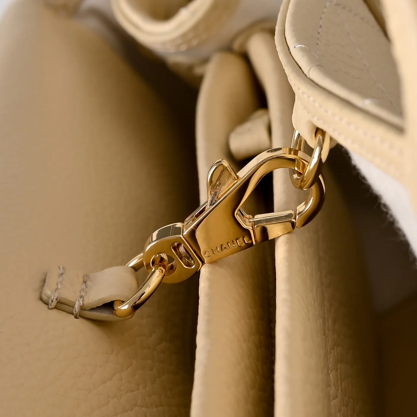 Women's Classic Handbags CHANEL 18147813