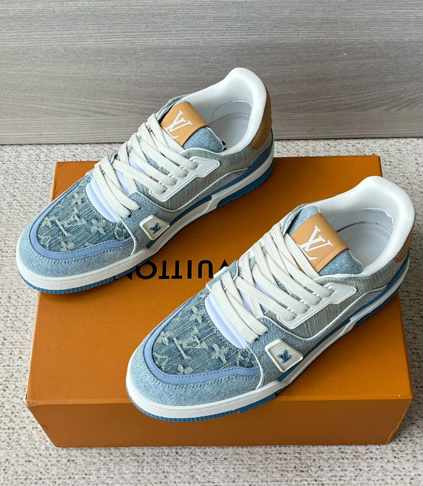 Men's Sneakers LOUIS VUITTON 17972124