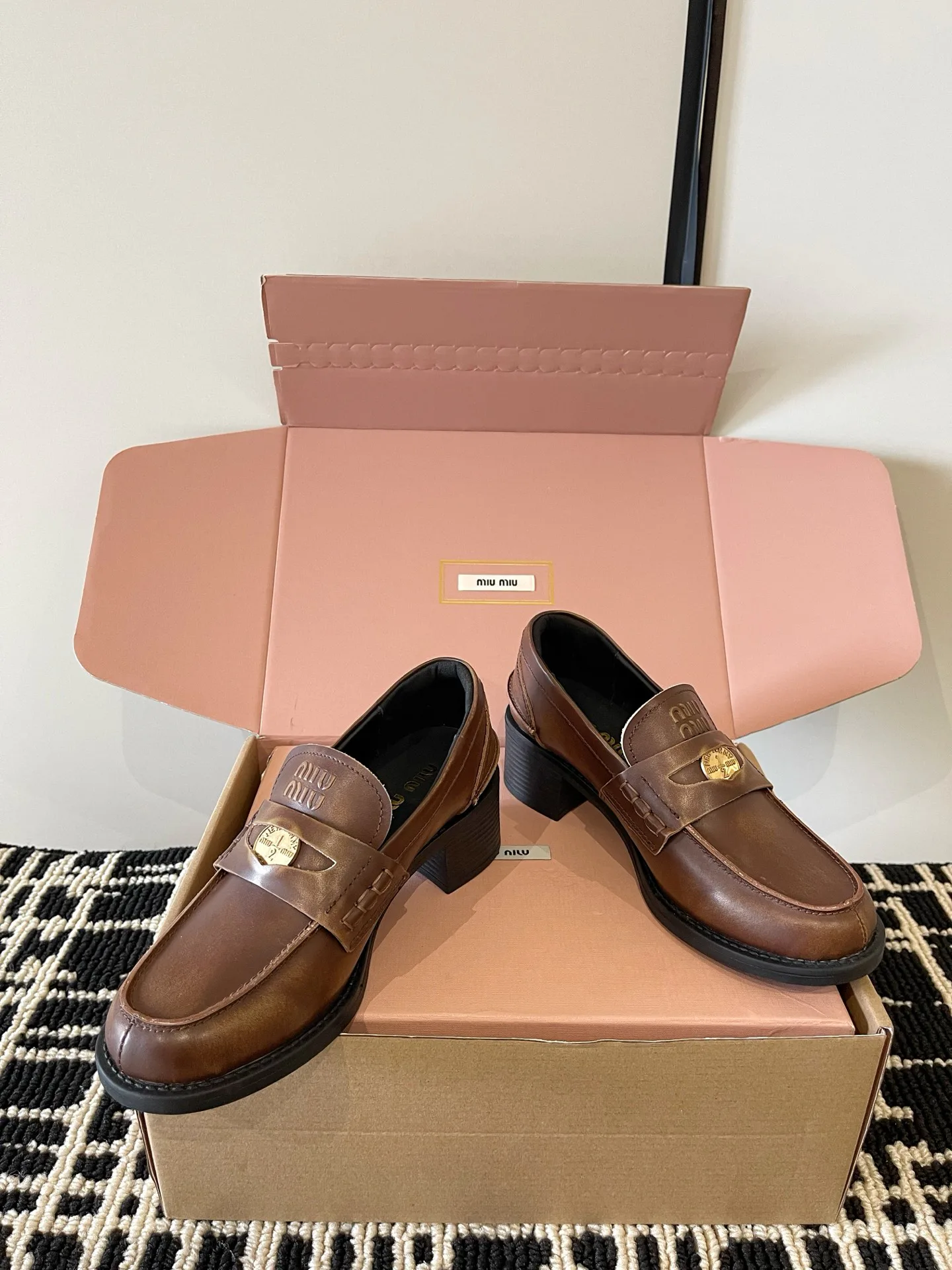 Women's Loafers And Moccasins MIU MIU 16968117