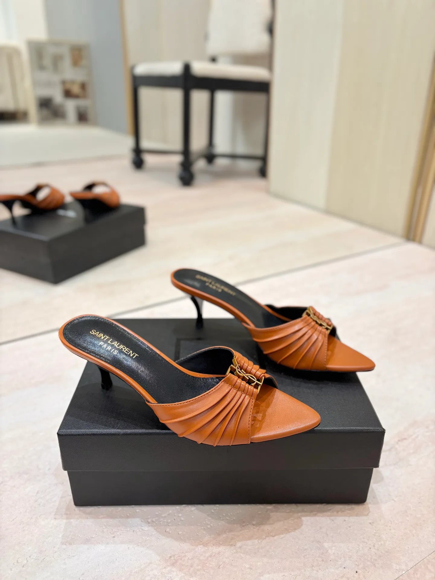 Women's Mules And Clogs SAINT LAURENT 17476037