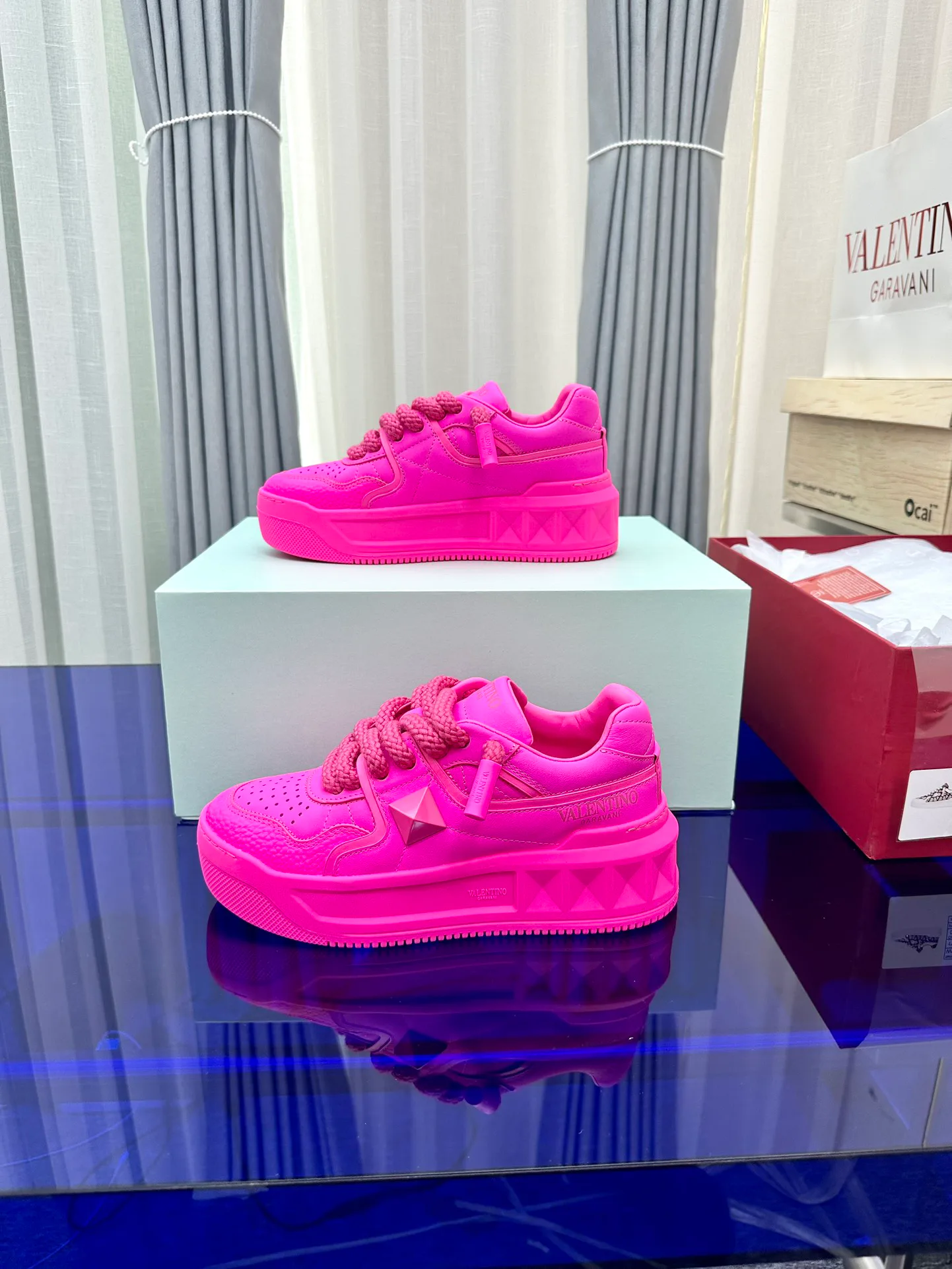 Women's Sneakers VALENTINO 17948609