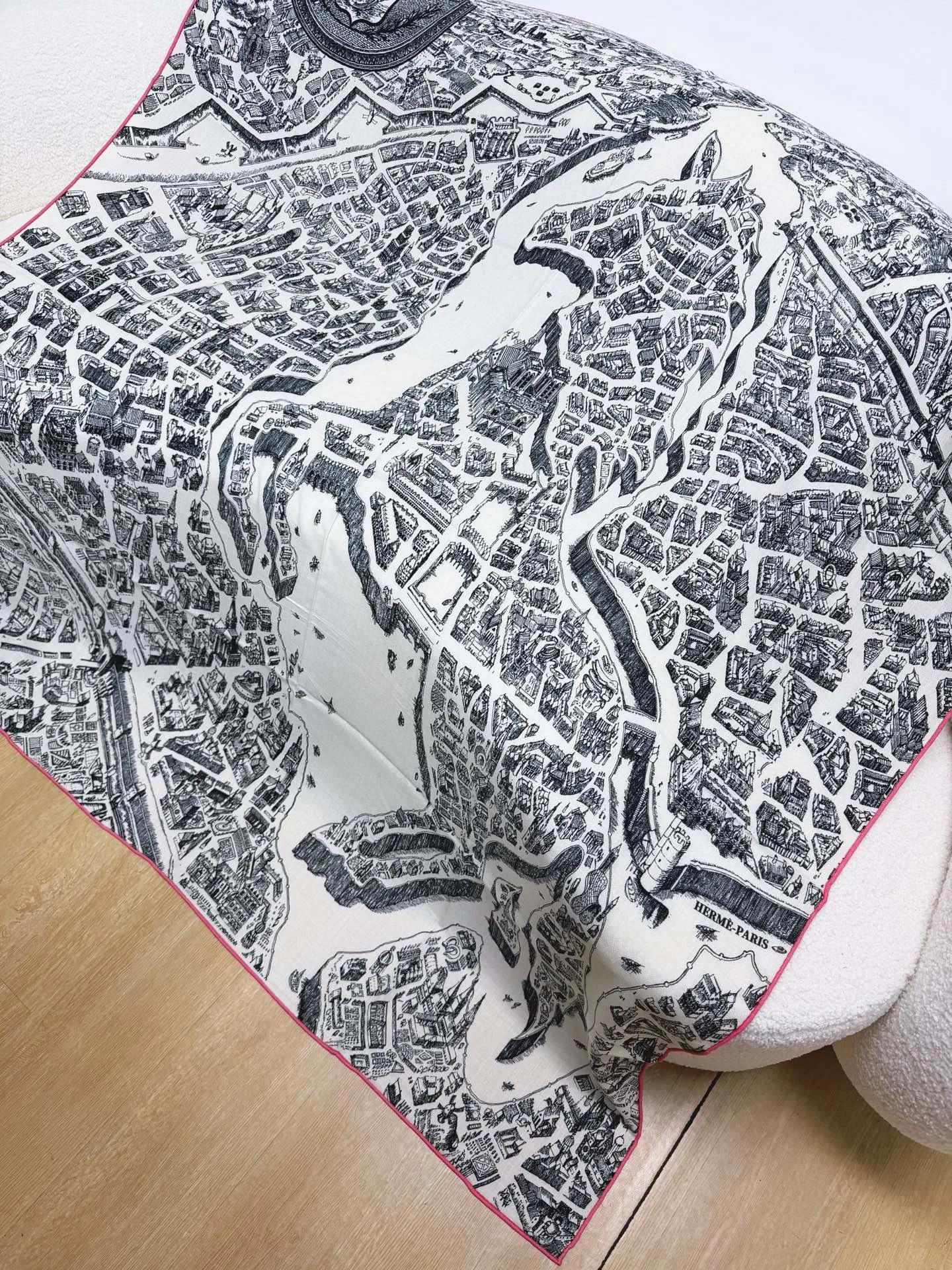 Silk Scarves HERMES 18222452
