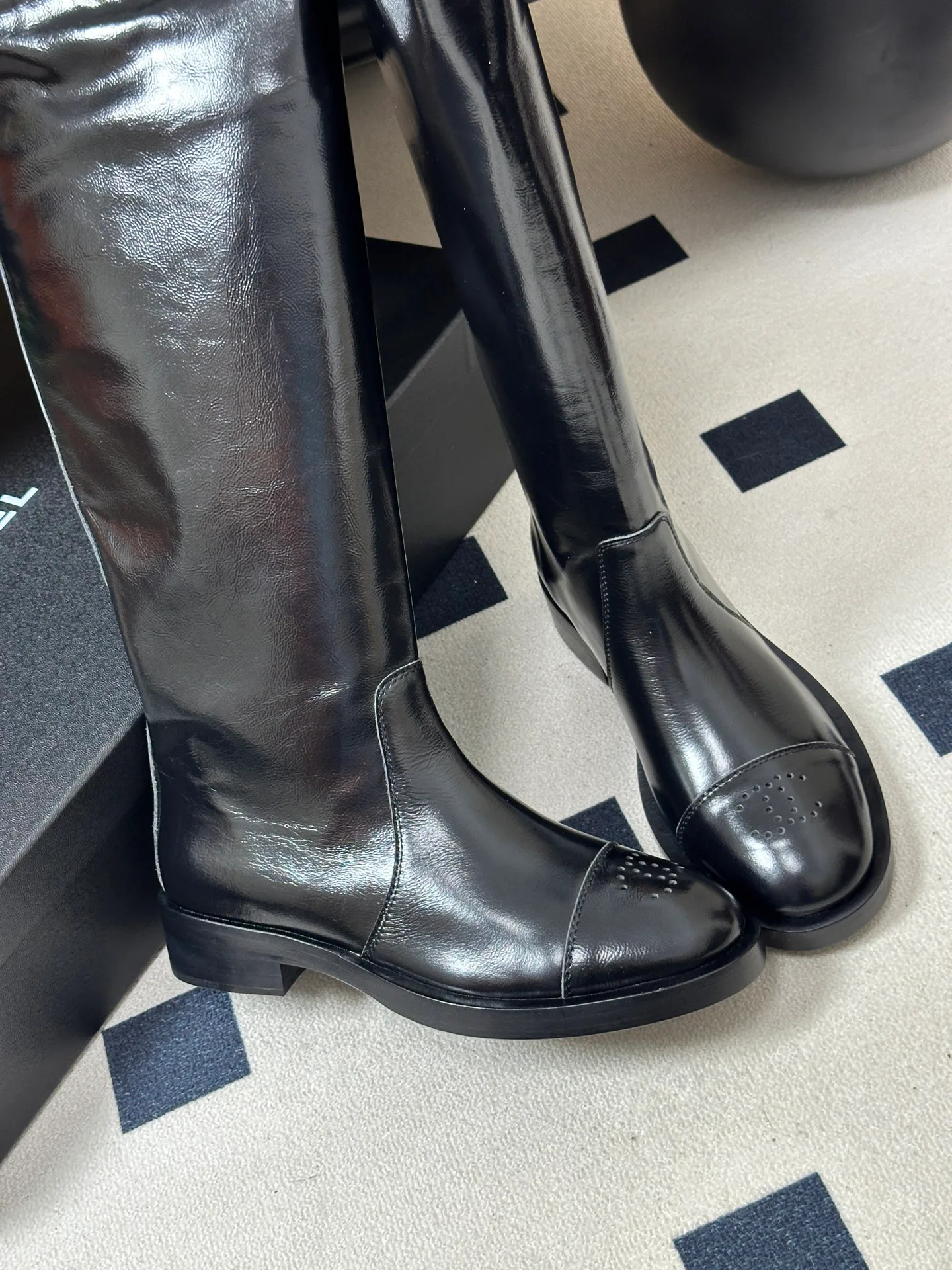 Women's Boots CHANEL 18069808