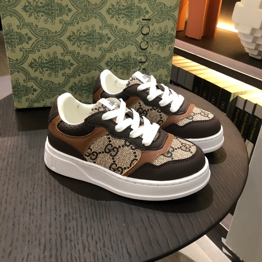 Women's Sneakers GUCCI 18445136