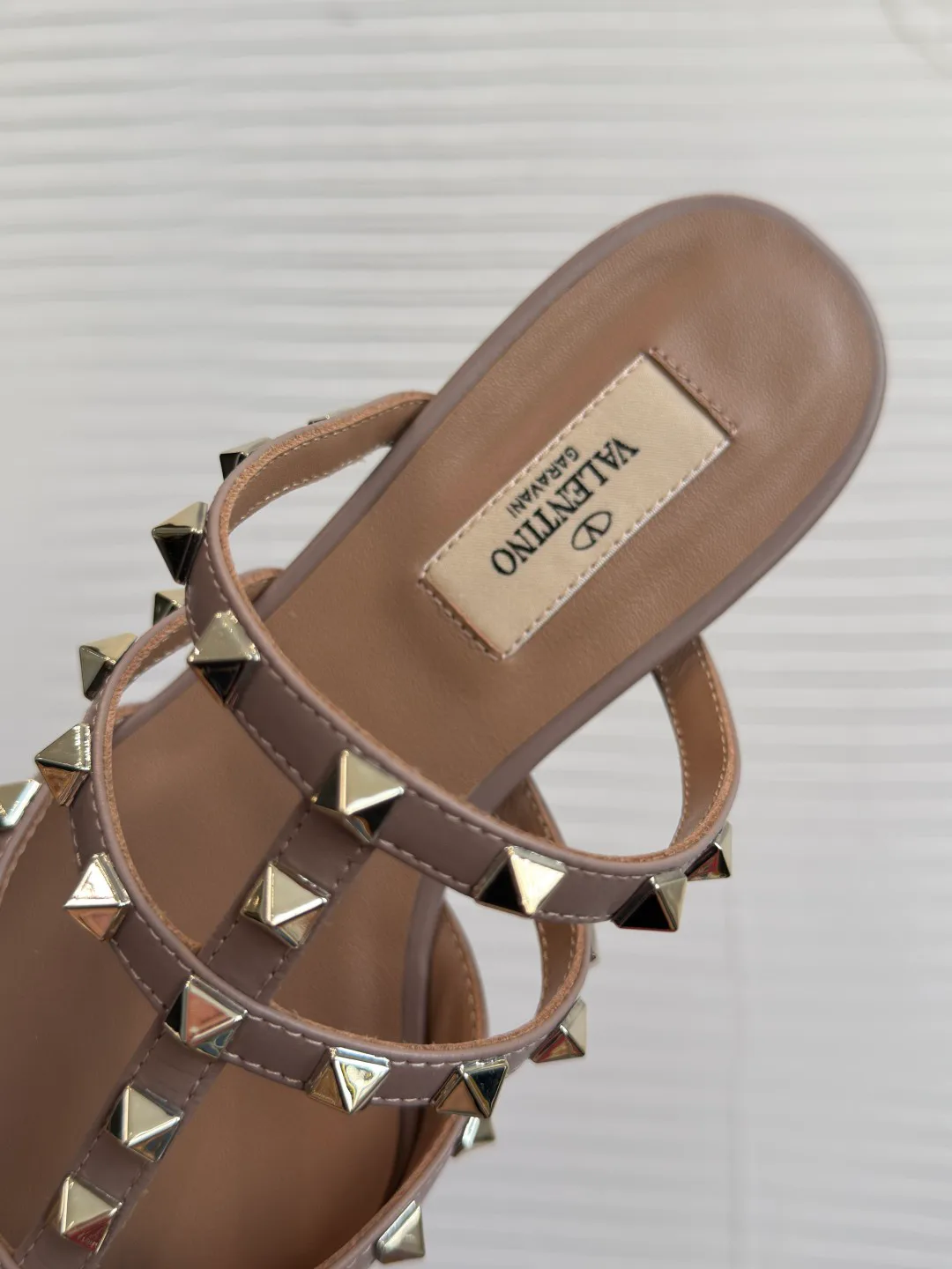 Women's Mules And Clogs VALENTINO 18125381
