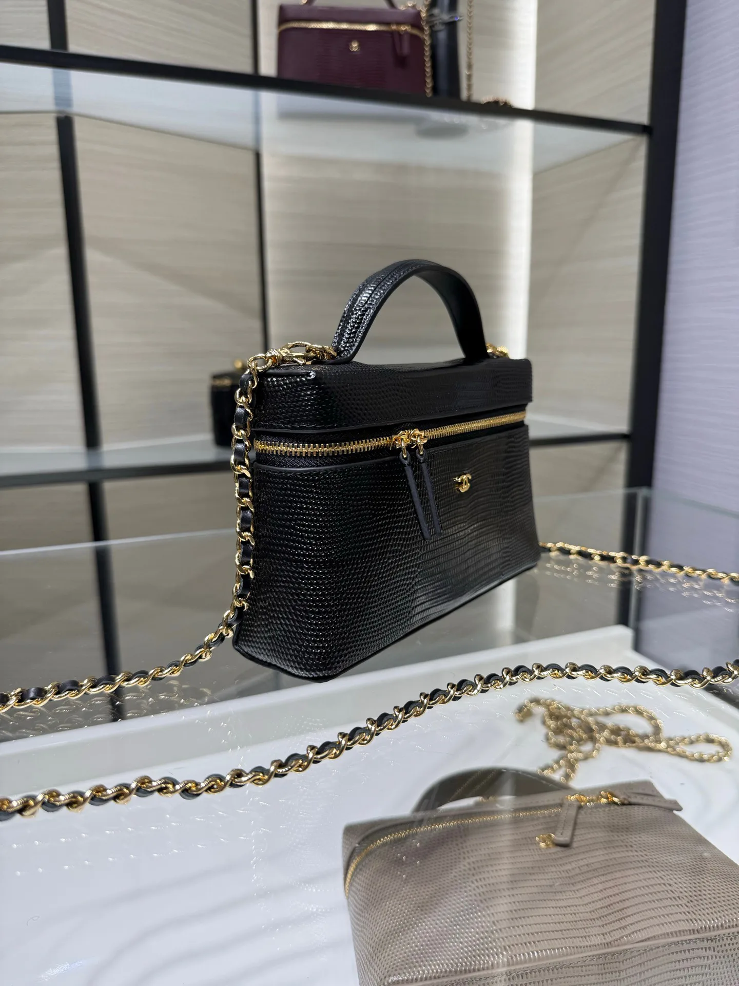 Women's Classic Handbags CHANEL 17827282