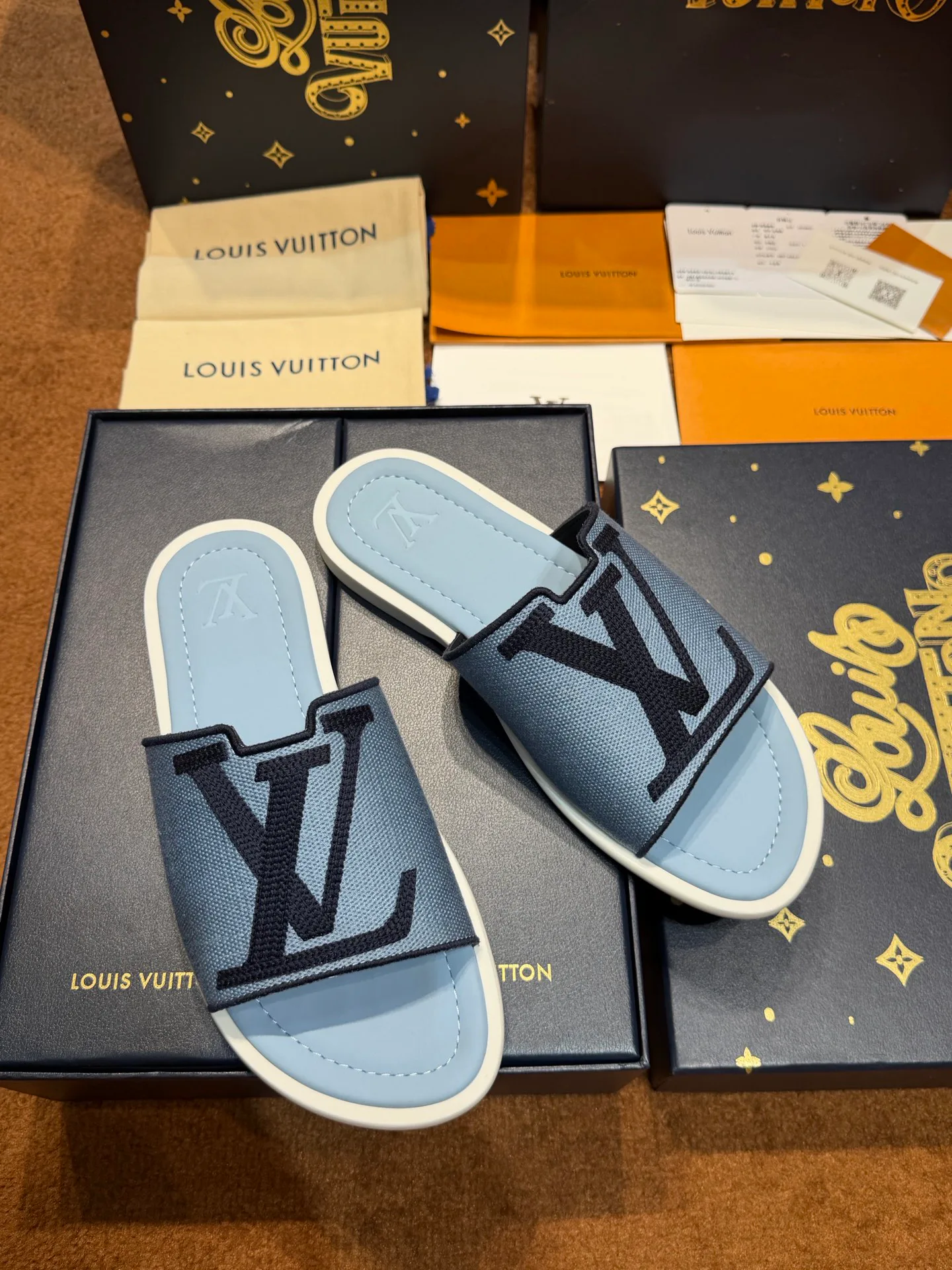 Men's Flip-Flops LOUIS VUITTON 17342954