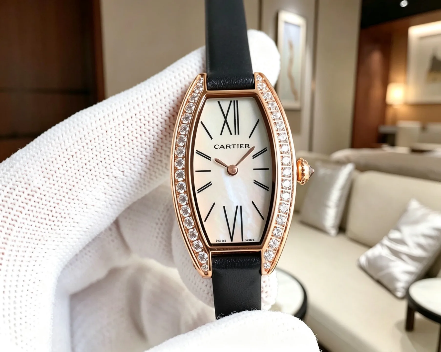 Women's Watches CARTIER 17608577