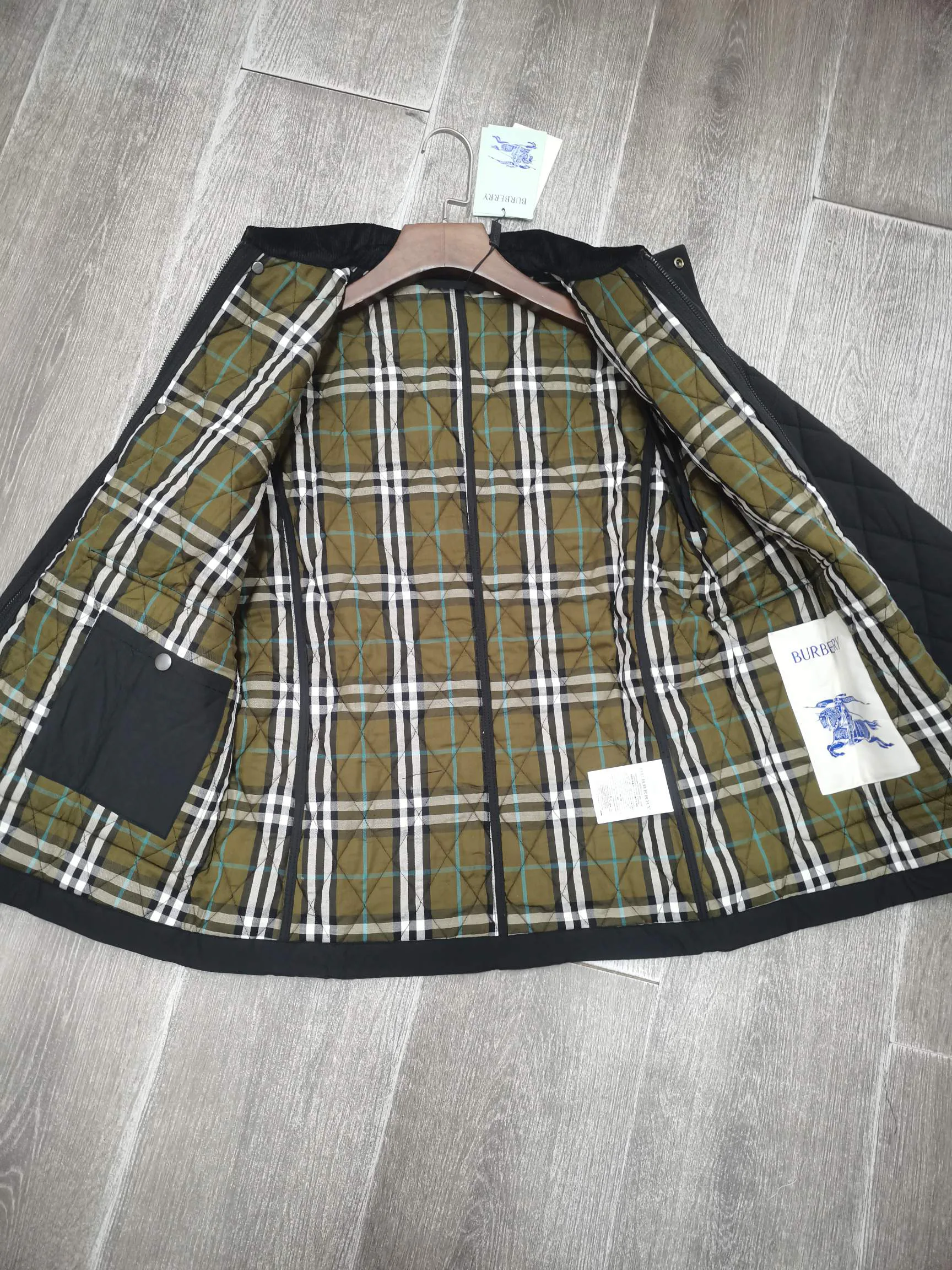 Women's Jackets And Down Jackets BURBERRY 17998528
