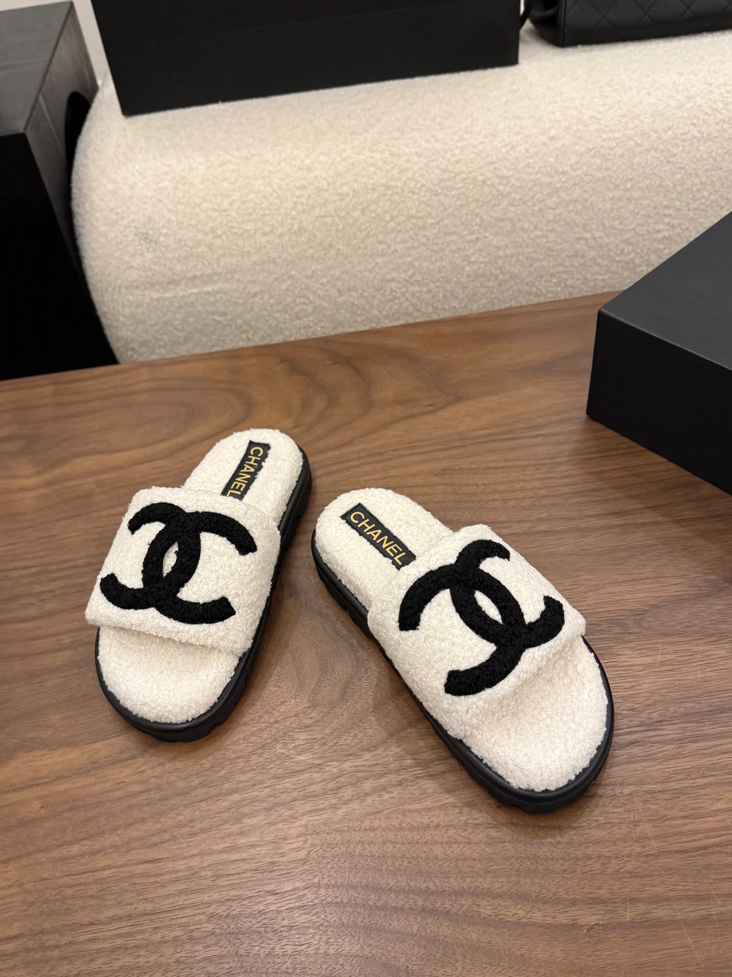 Women's Slippers CHANEL 18223738