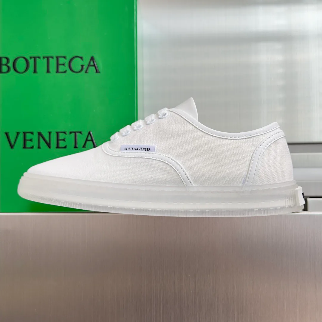 Women's Sneakers BOTTEGA VENETA 17530524