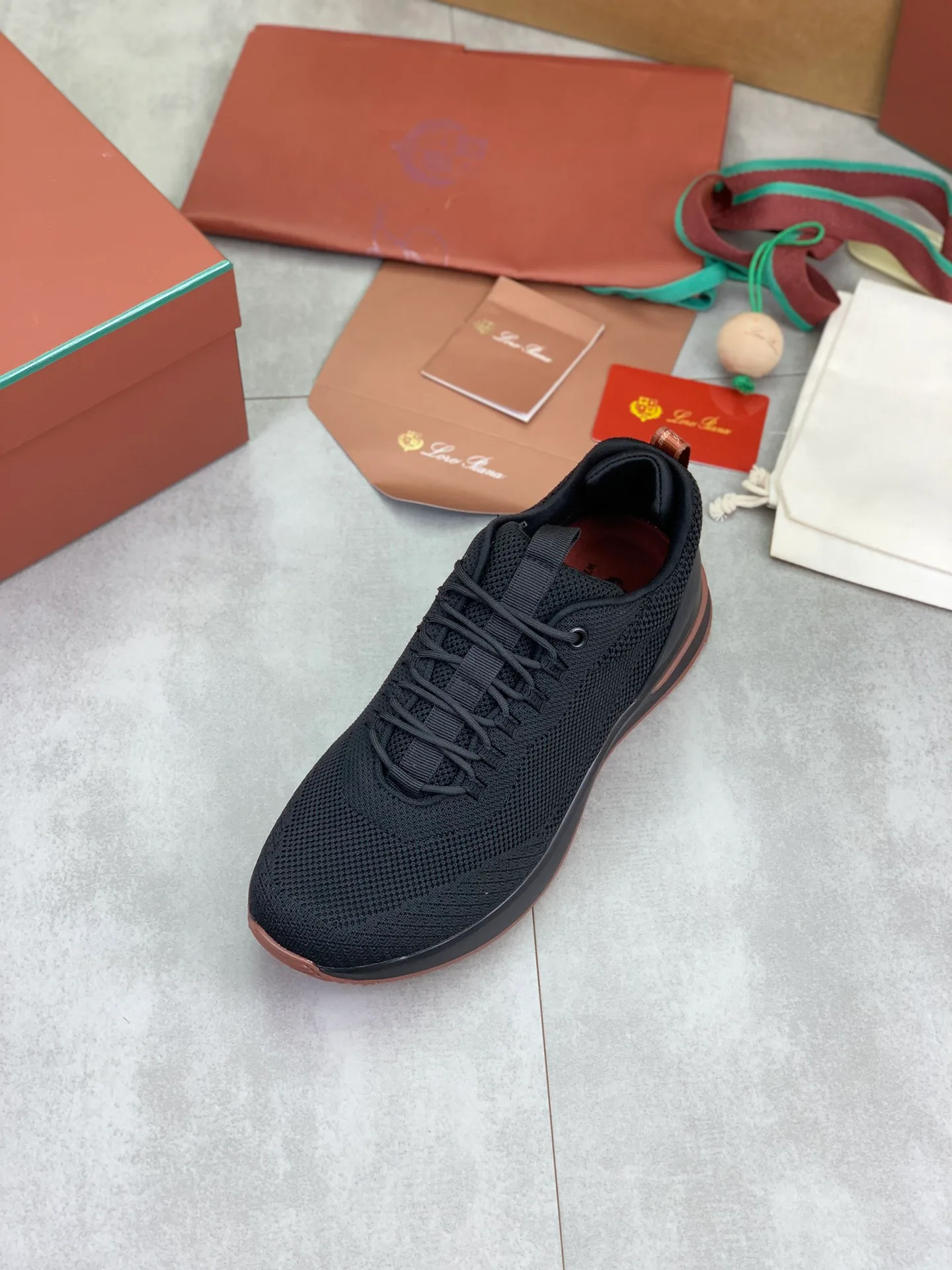 Men's Sneakers LORO PIANA 18365201
