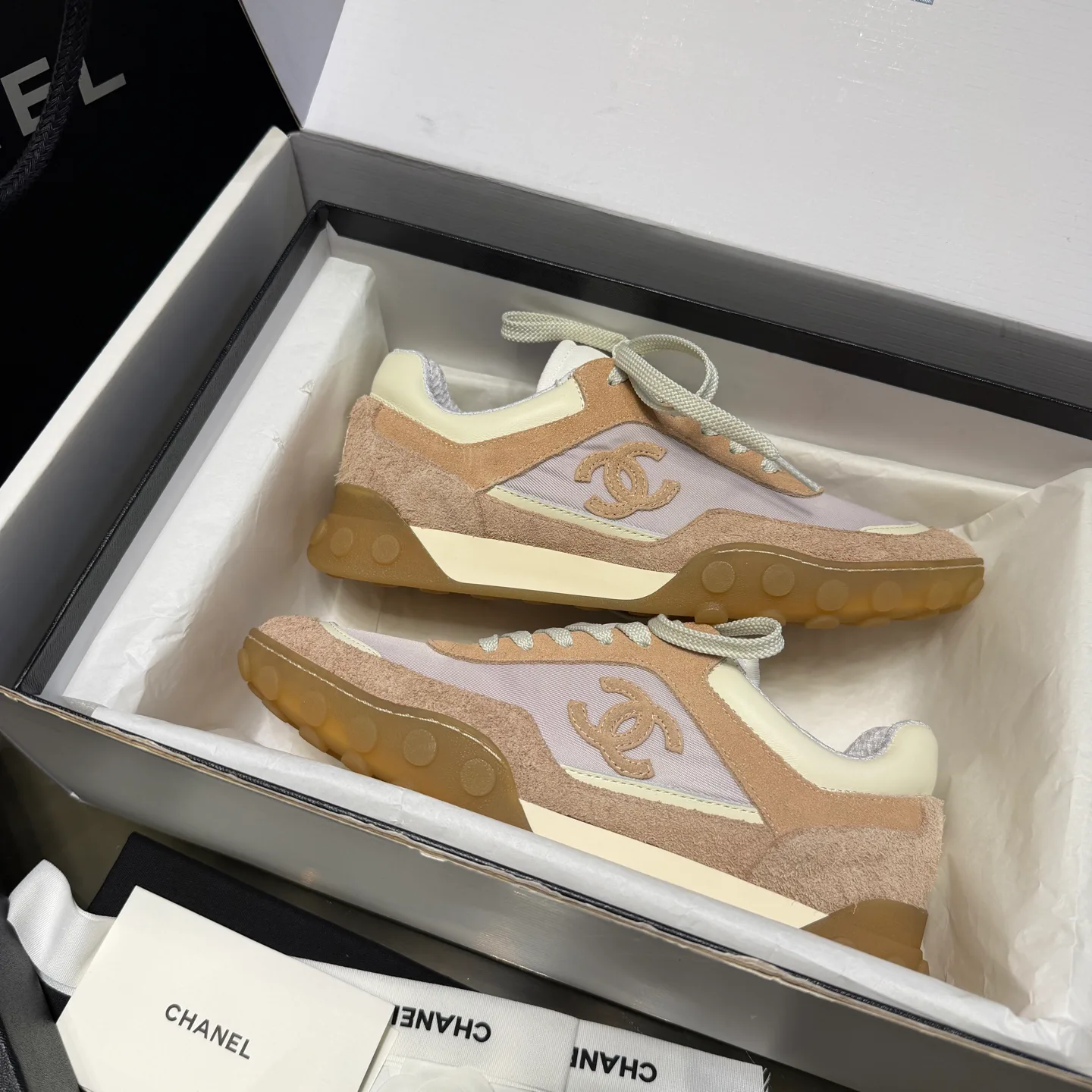 Women's Sneakers CHANEL 17877260