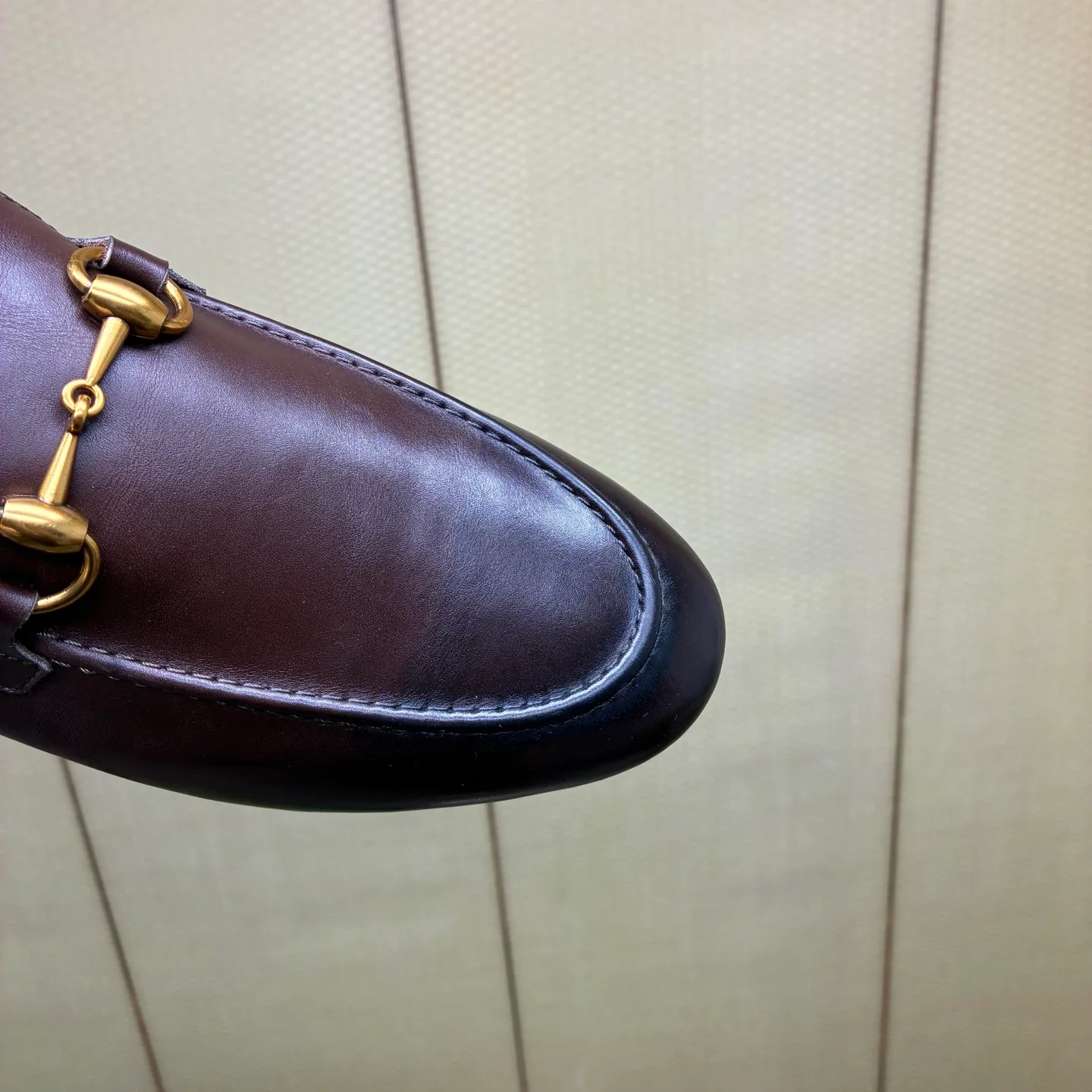 Men's Loafers And Dress Shoes GUCCI 18516335