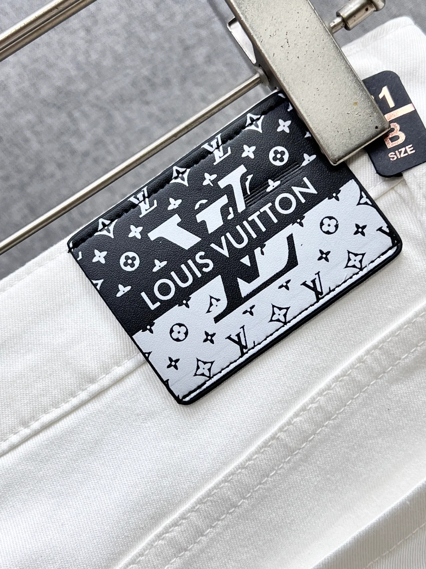 Men's Jeans LOUIS VUITTON 18097902