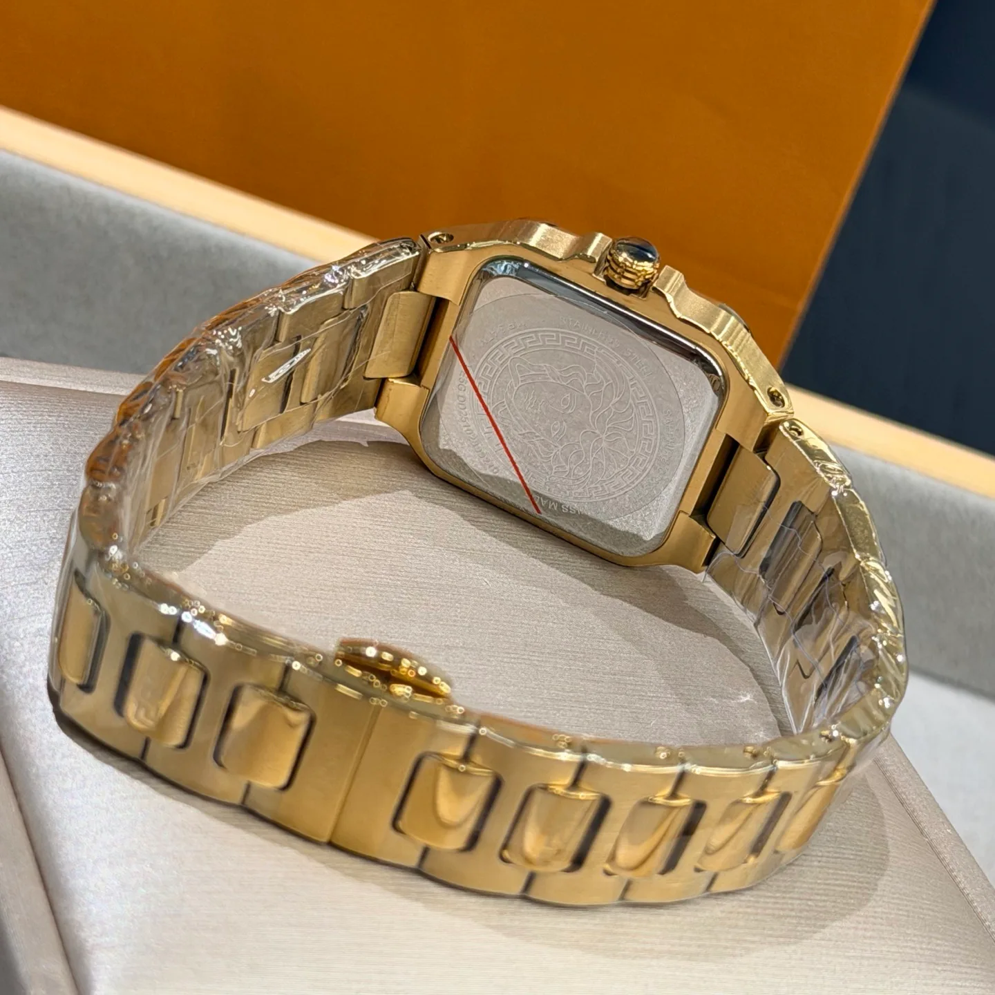 Women's Watches VERSACE 17813609