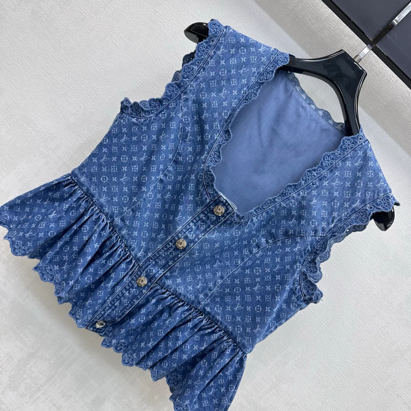 Women's Vests LOUIS VUITTON 17392648