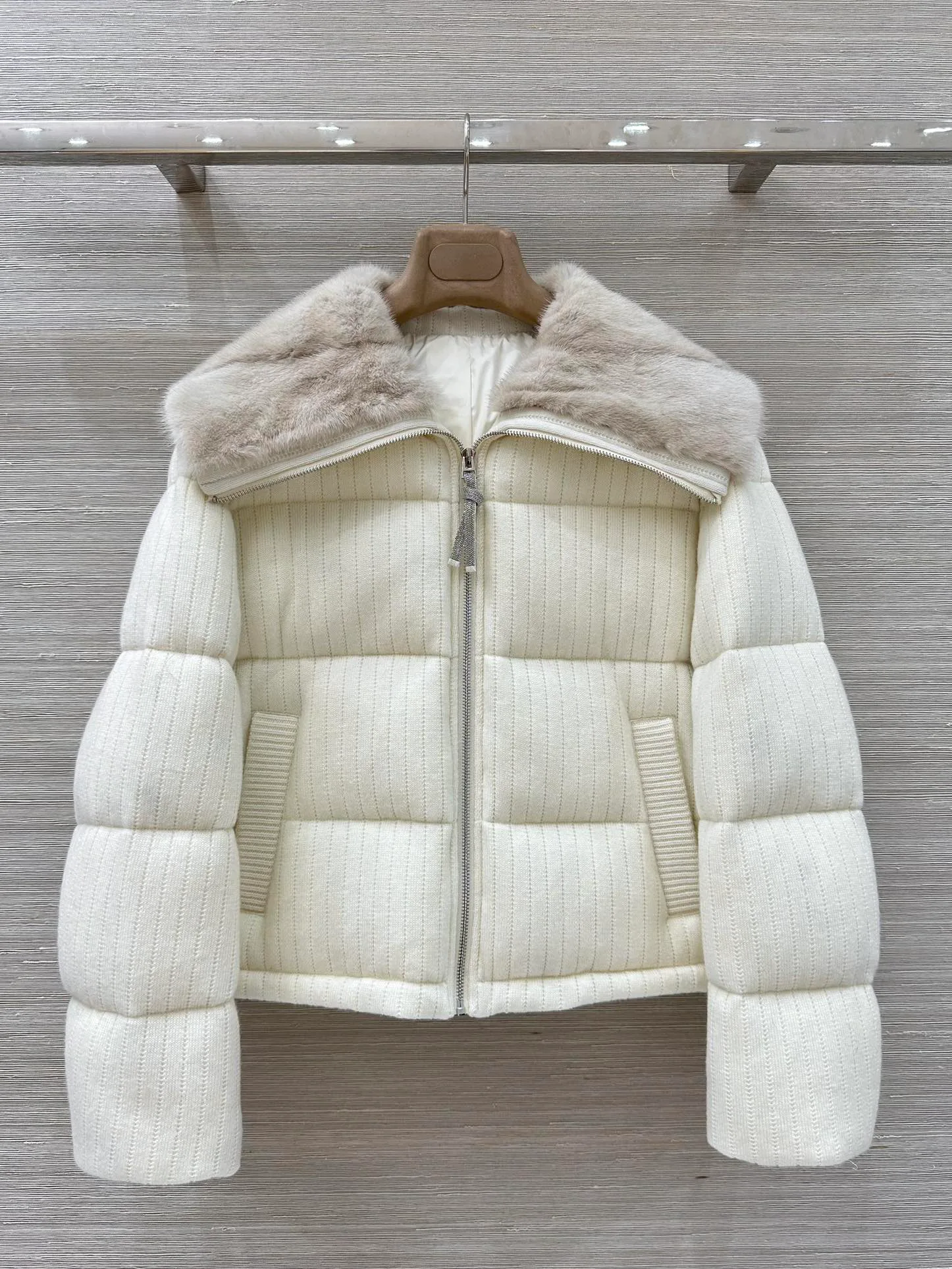 Women's Jackets And Down Jackets LORO PIANA 18115061