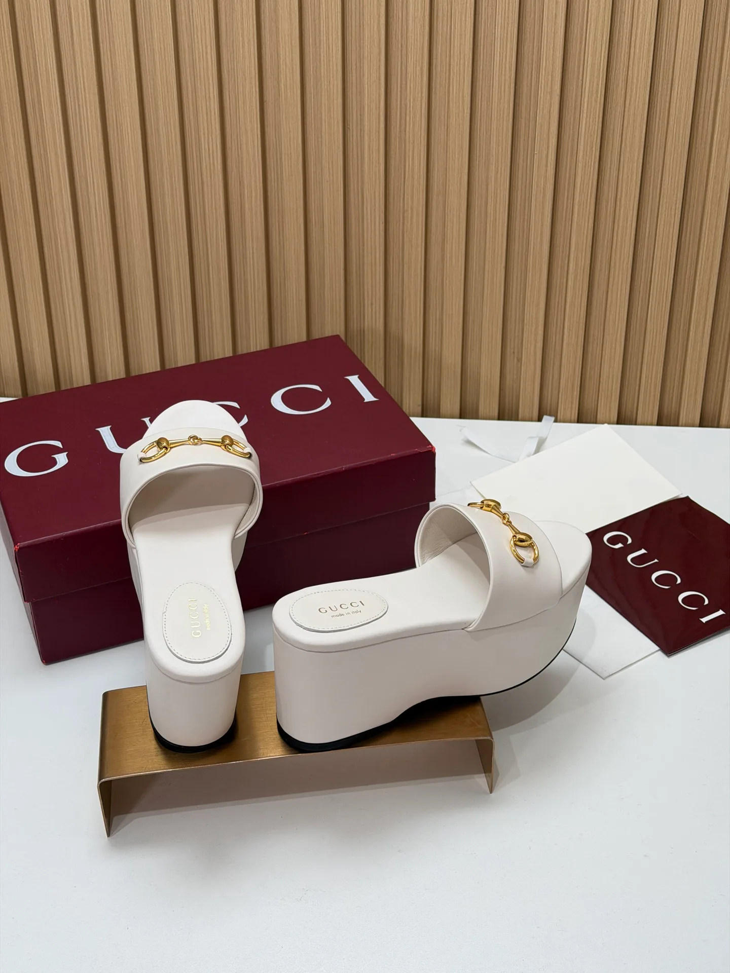 Women's Open-Toe Sandals GUCCI 17631678
