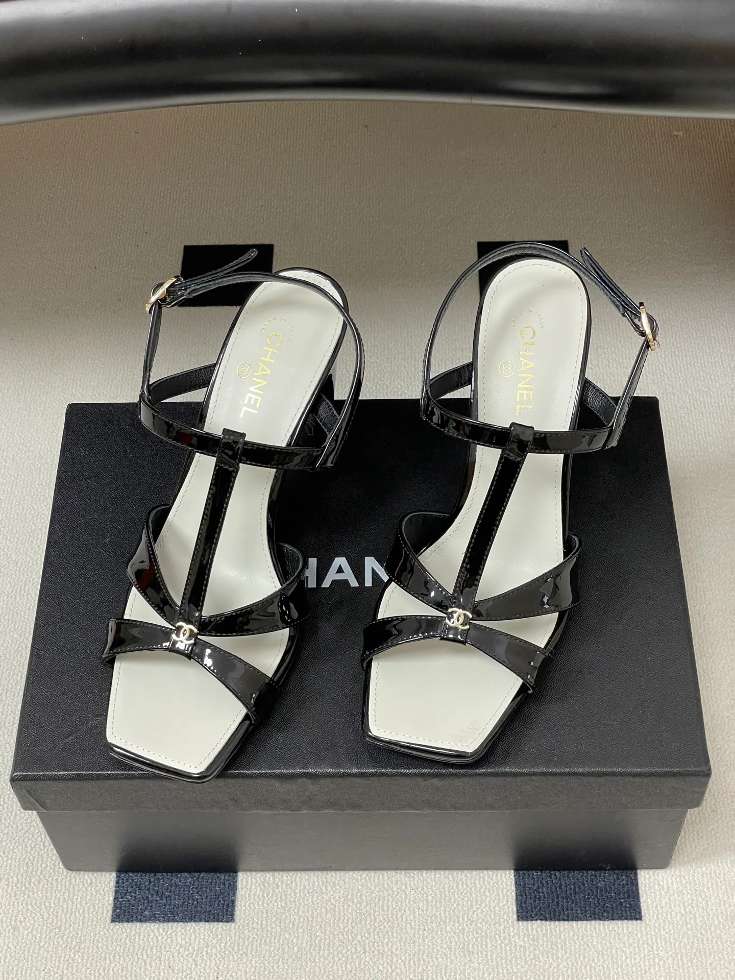 Women's Open-Toe Sandals CHANEL 17302903