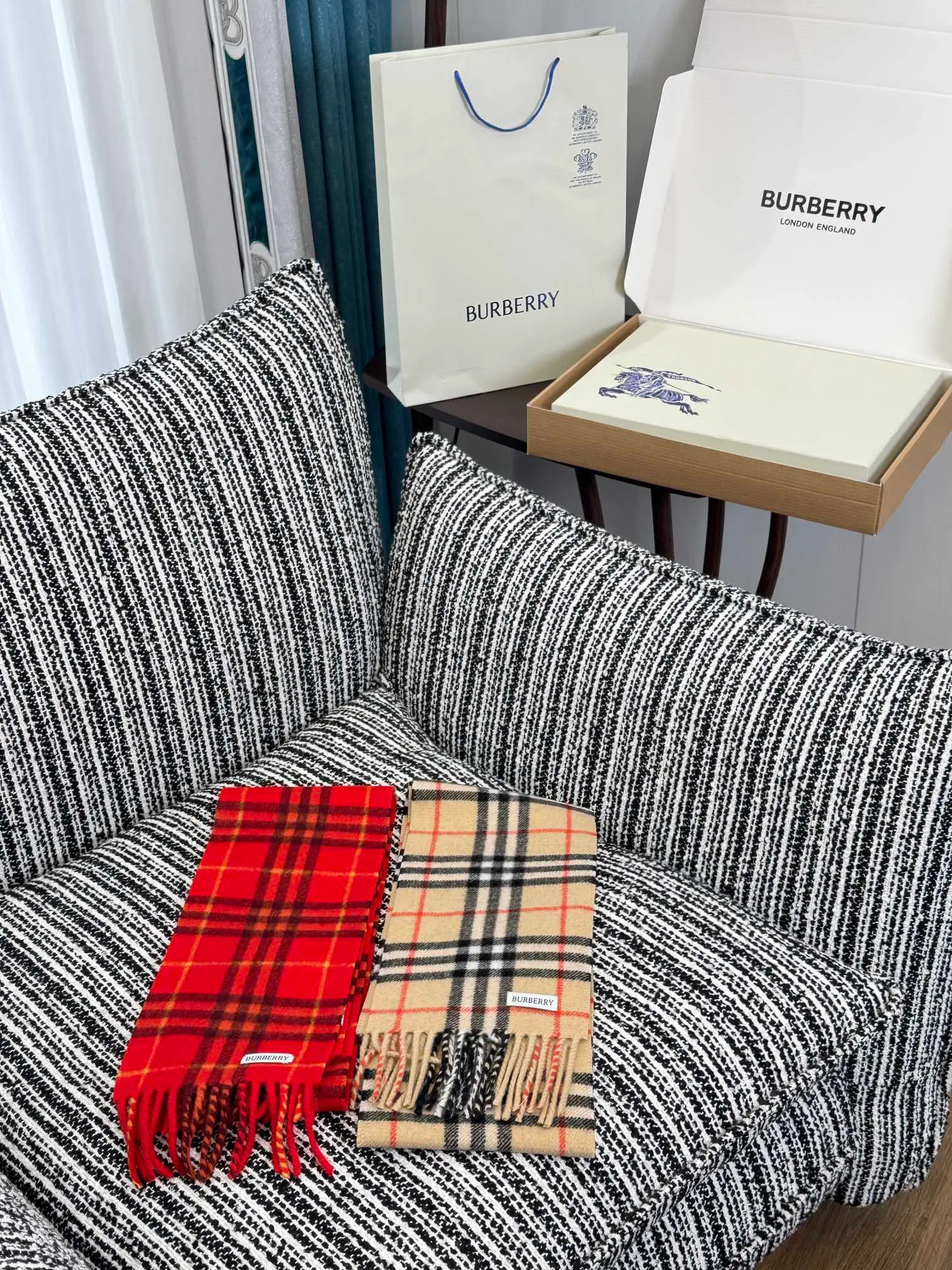 Scarves BURBERRY 18287396