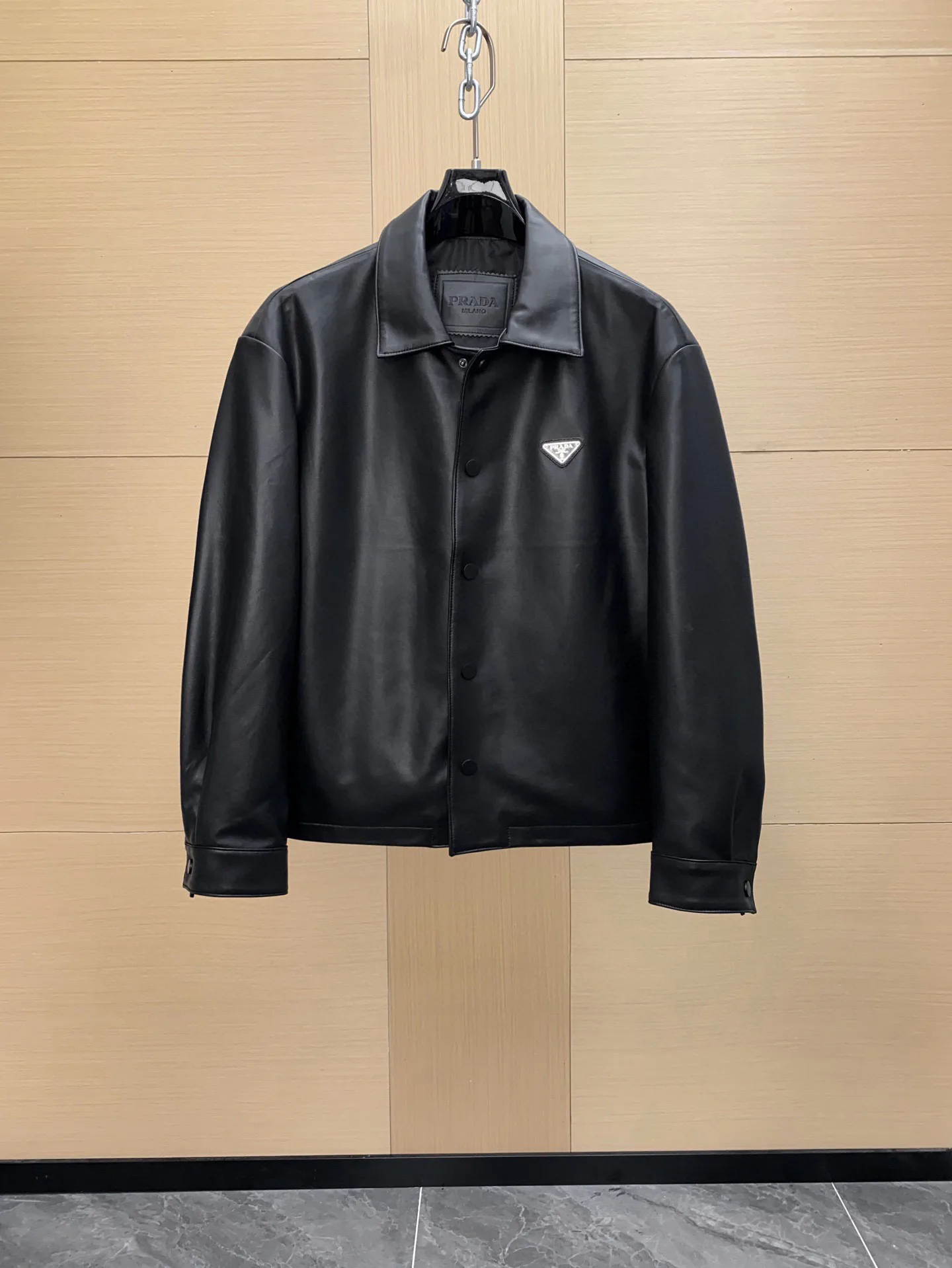 Men's Leather Jackets And Sheepskin Coats PRADA 18399177