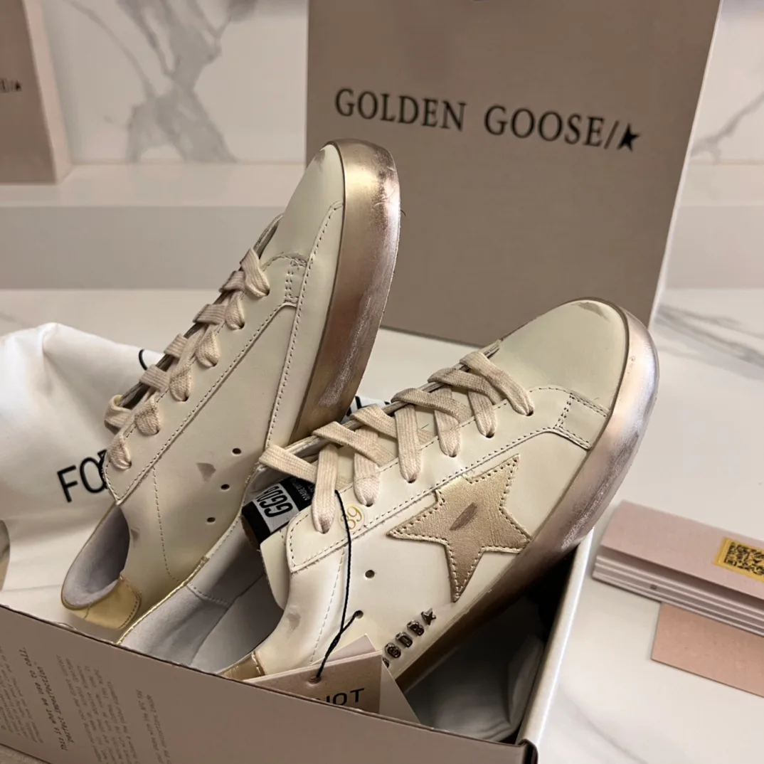 Women's Sneakers GOLDEN GOOSE 16995663