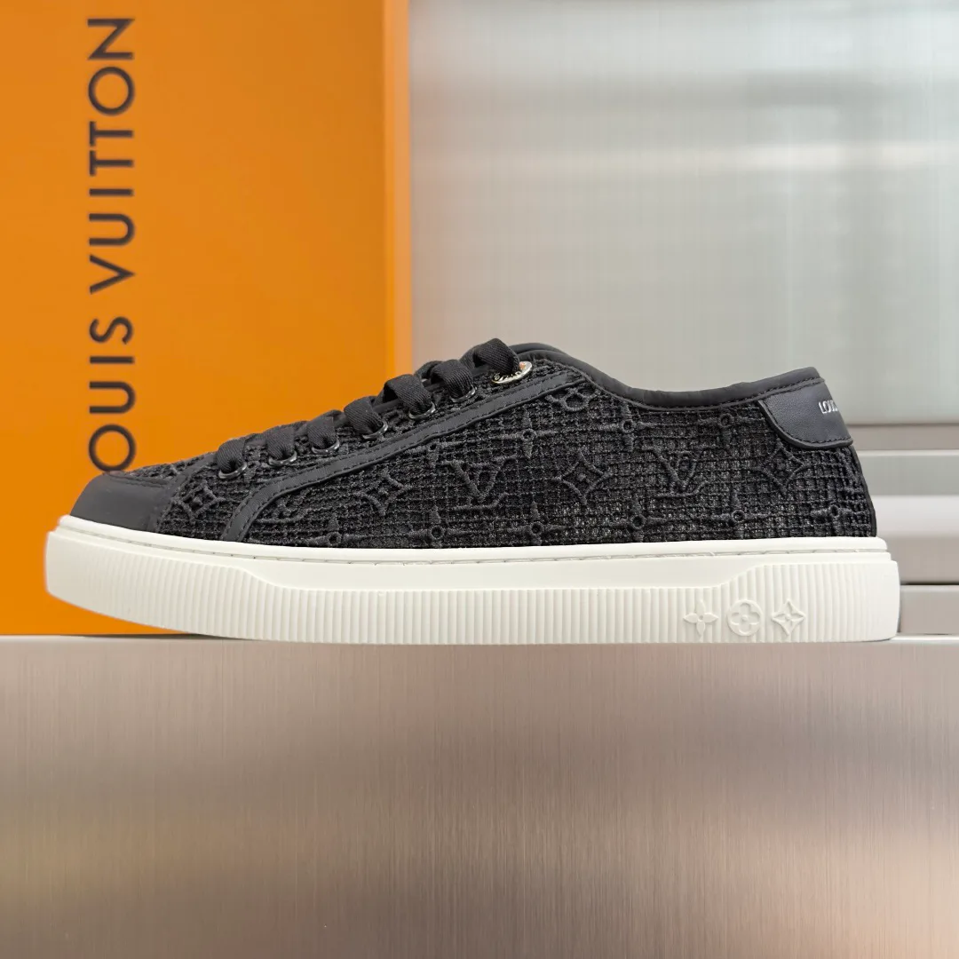 Women's Sneakers LOUIS VUITTON 17950715