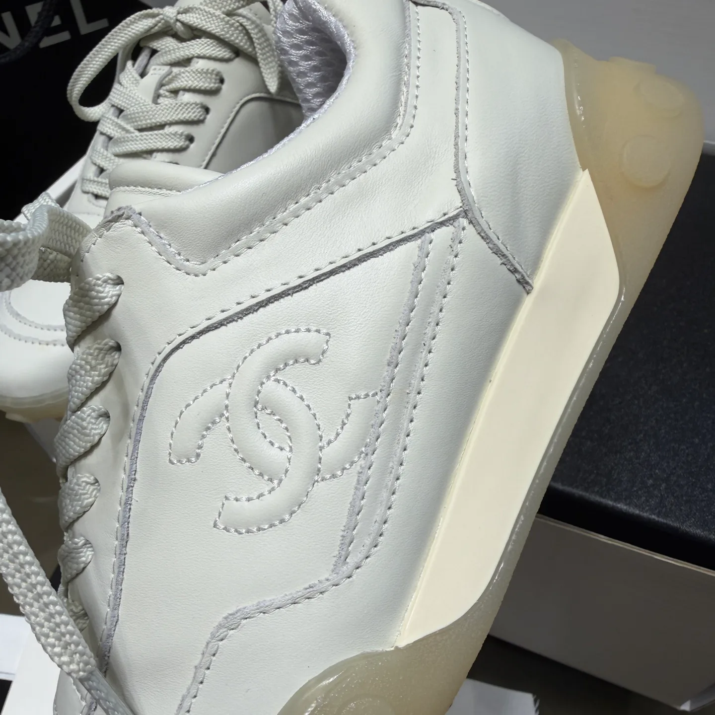 Women's Sneakers CHANEL 17877259