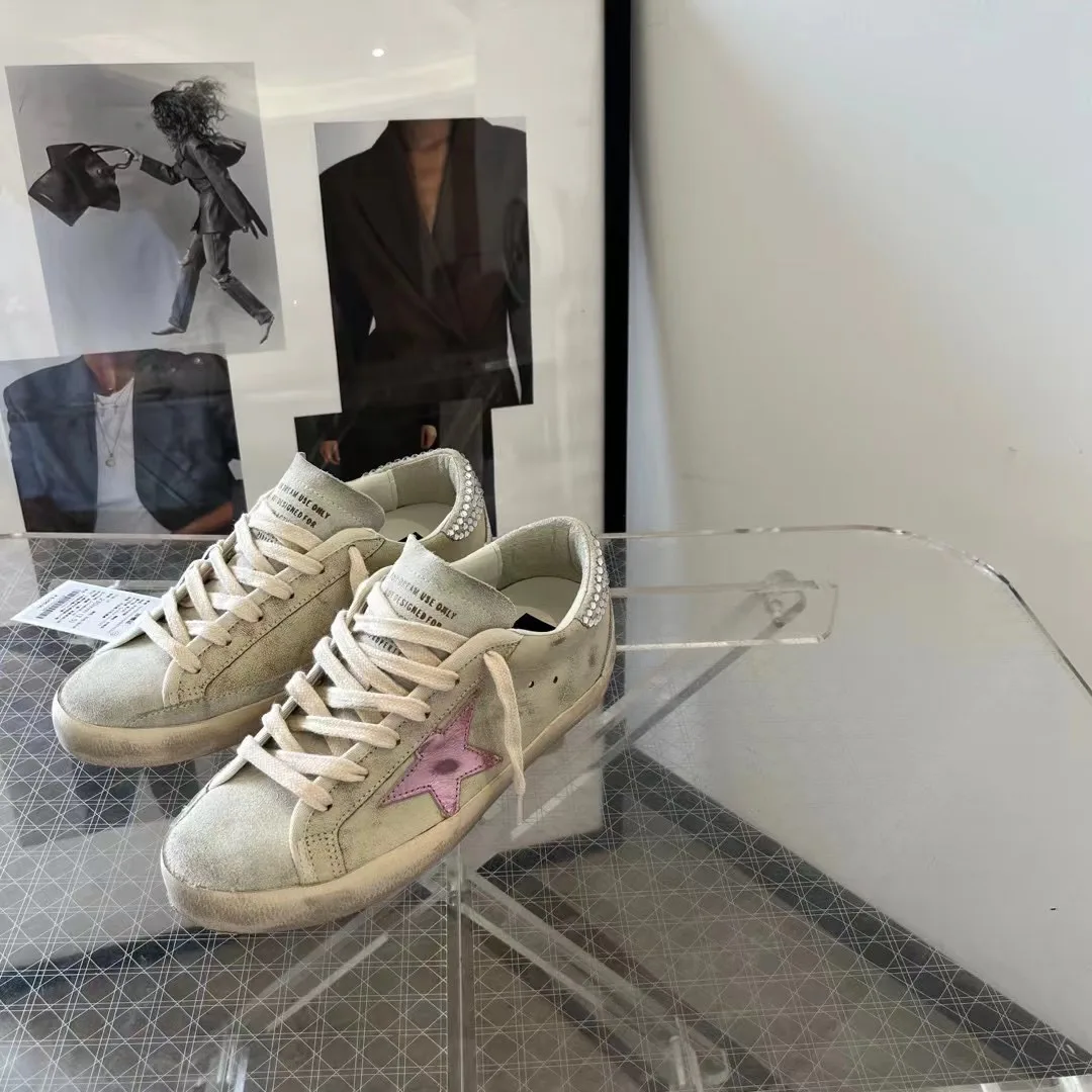 Women's Sneakers GOLDEN GOOSE 18265594