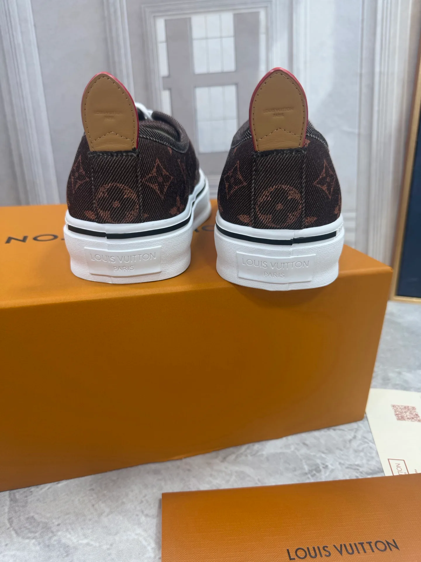 Men's Sneakers LOUIS VUITTON 18190082