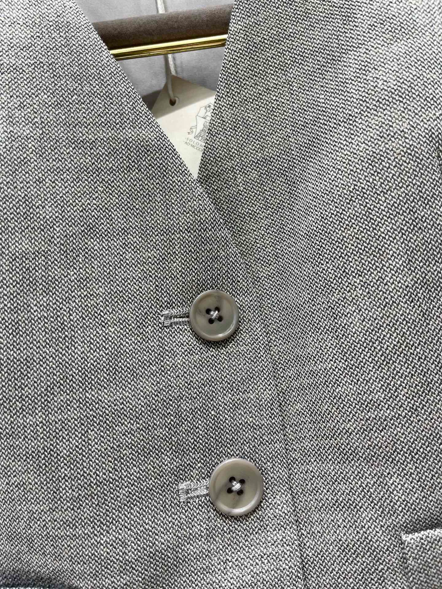 Women's Vests BRUNELLO CUCINELLI 18527384