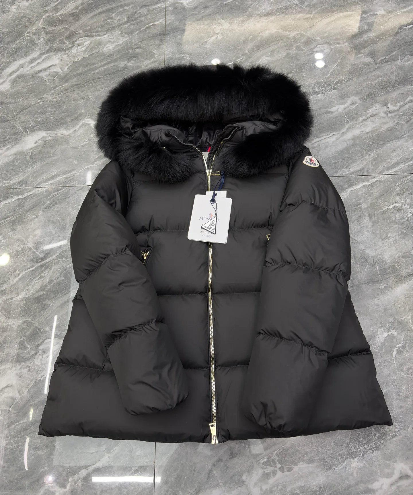 Women's Jackets And Down Jackets MONCLER 17830623