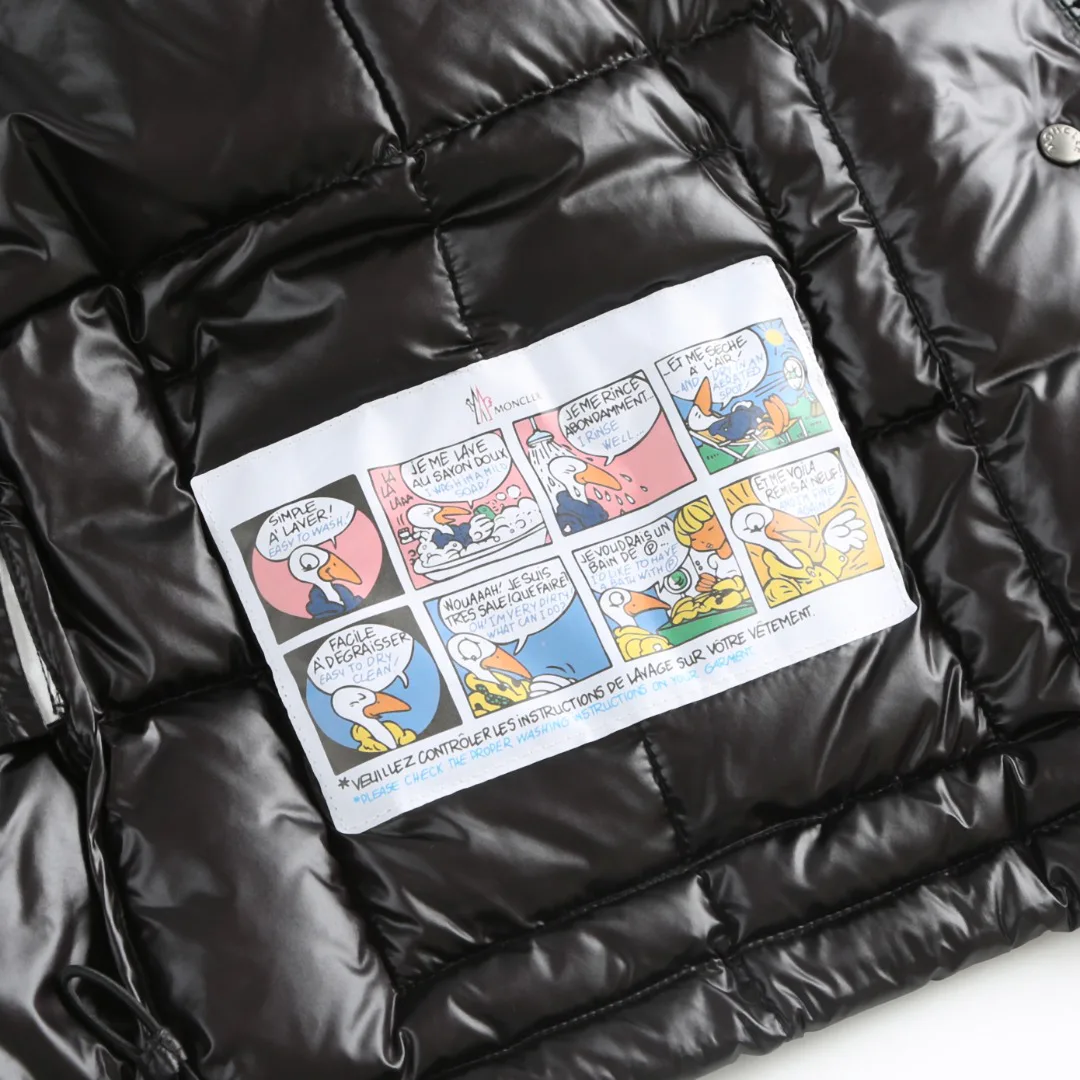 Women's Jackets And Down Jackets MONCLER 17964910