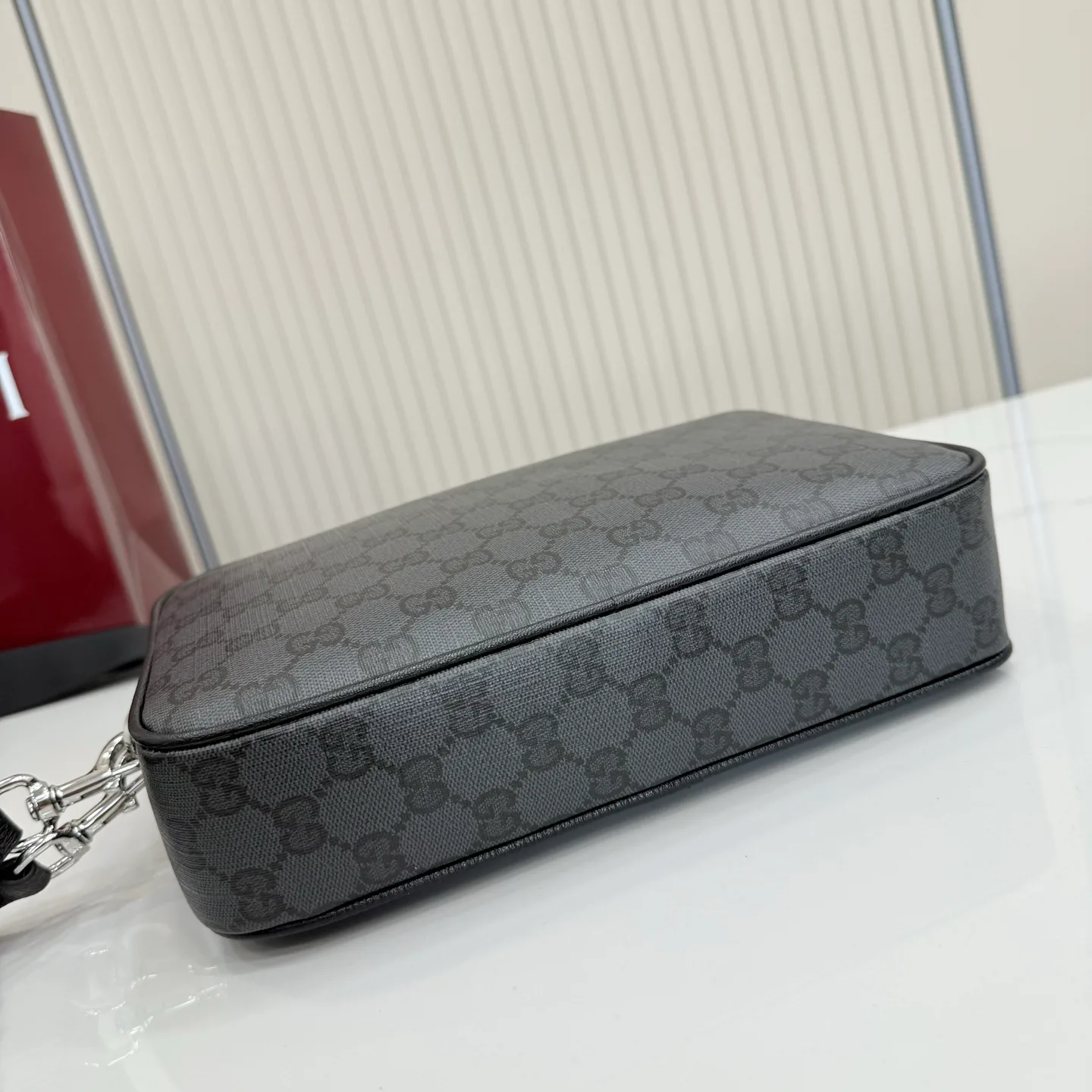 Women's Shoulder Bags GUCCI 17947866