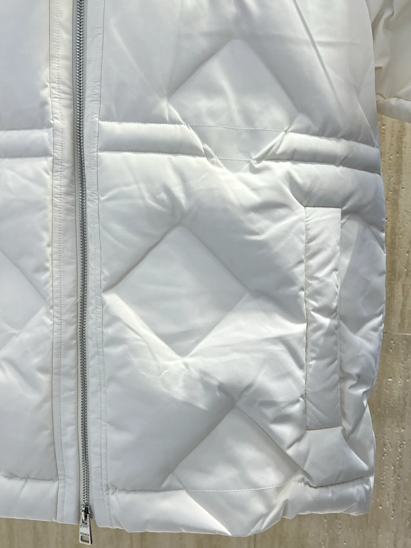 Куртки И Пуховики Мужские Fendi 18634370