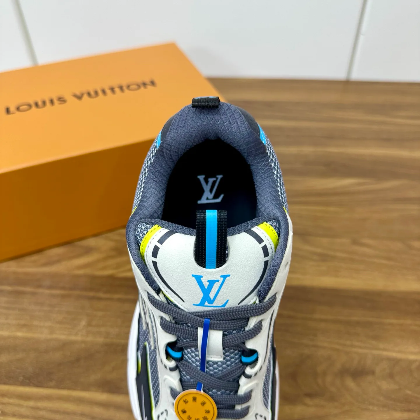 Men's Sneakers LOUIS VUITTON 17477022